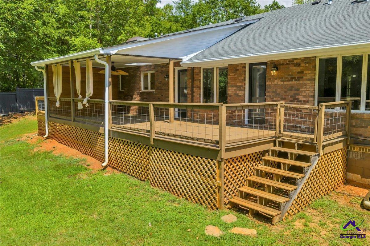 298 Lakeridge Court