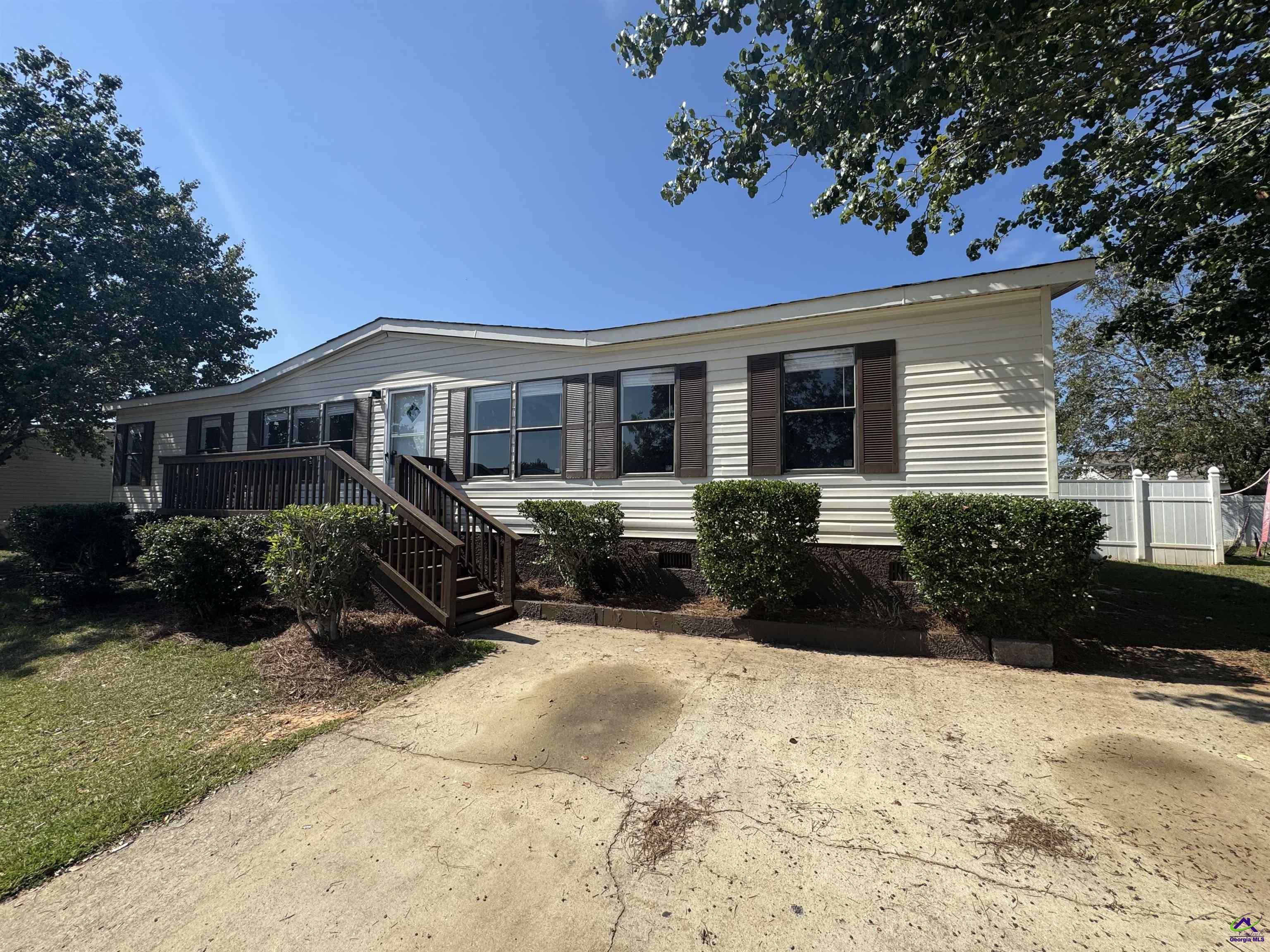 106 Waverly Lane