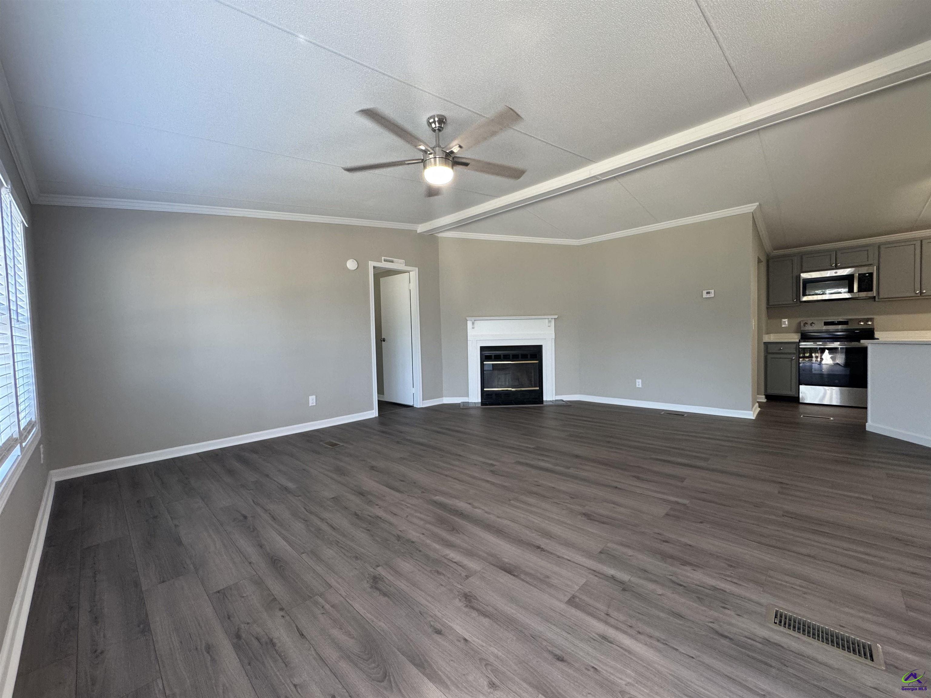 106 Waverly Lane