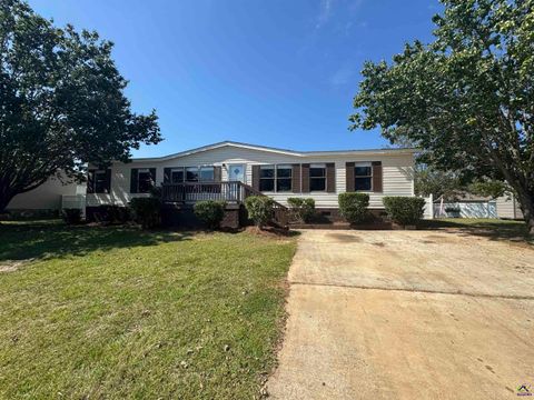 106 Waverly Lane Byron GA 31008