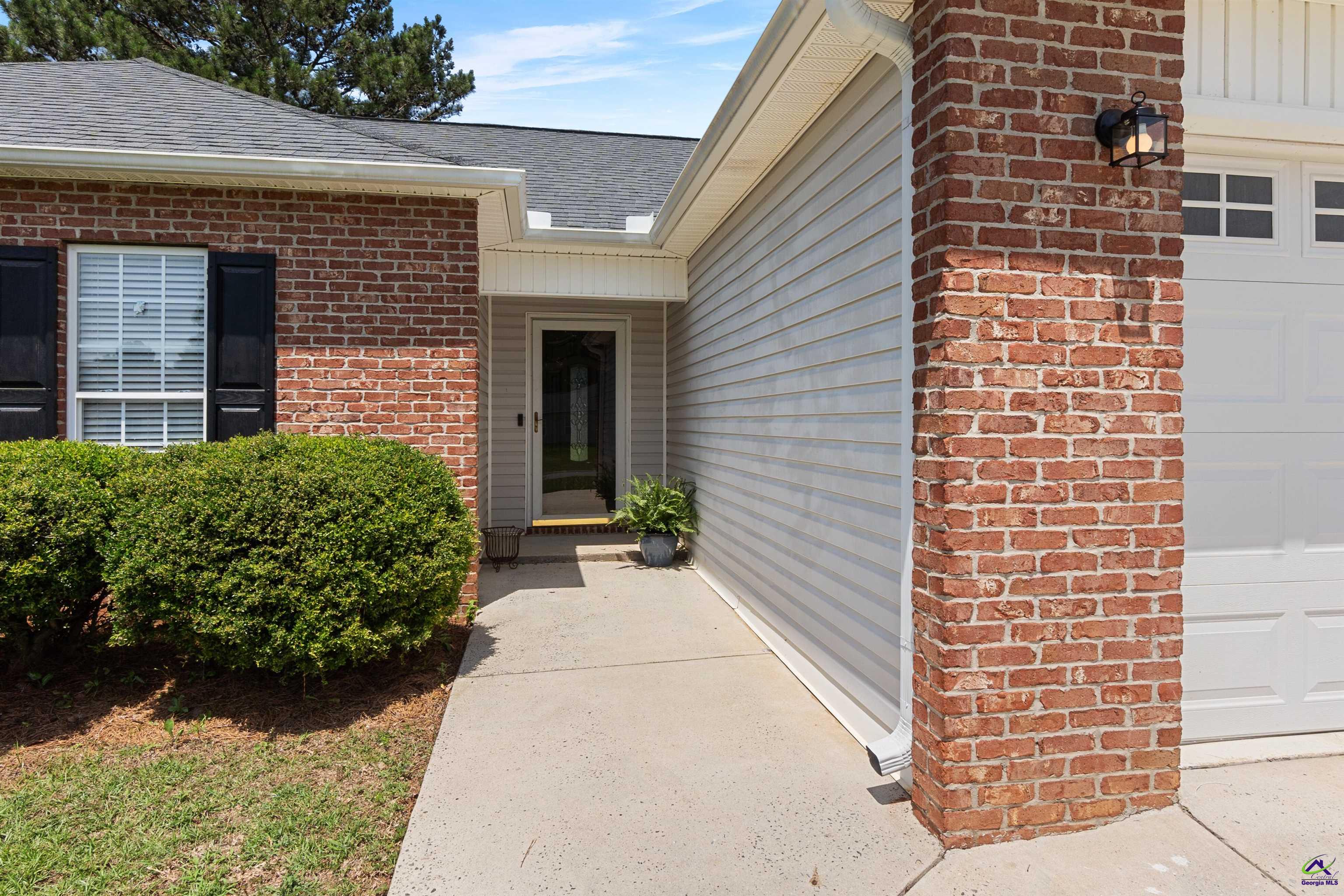 140 Castle Pines
