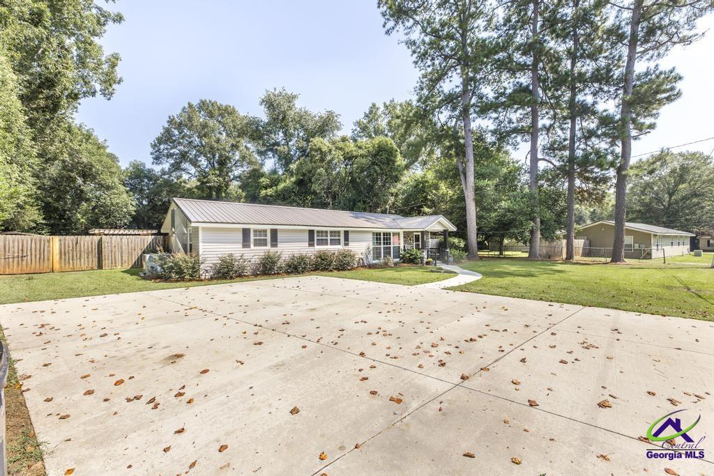 1700 Sewell Circle