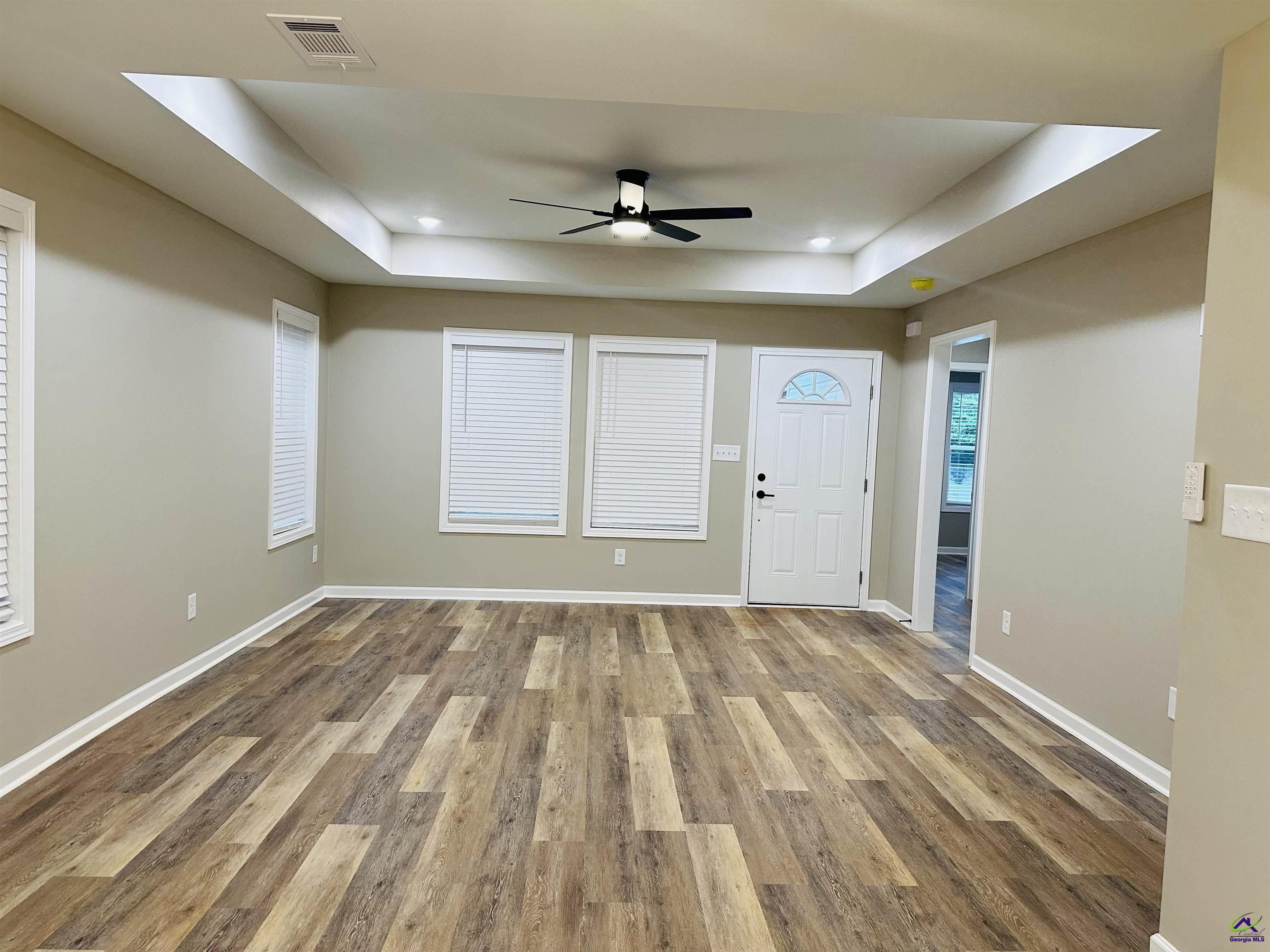 327 Peach Circle