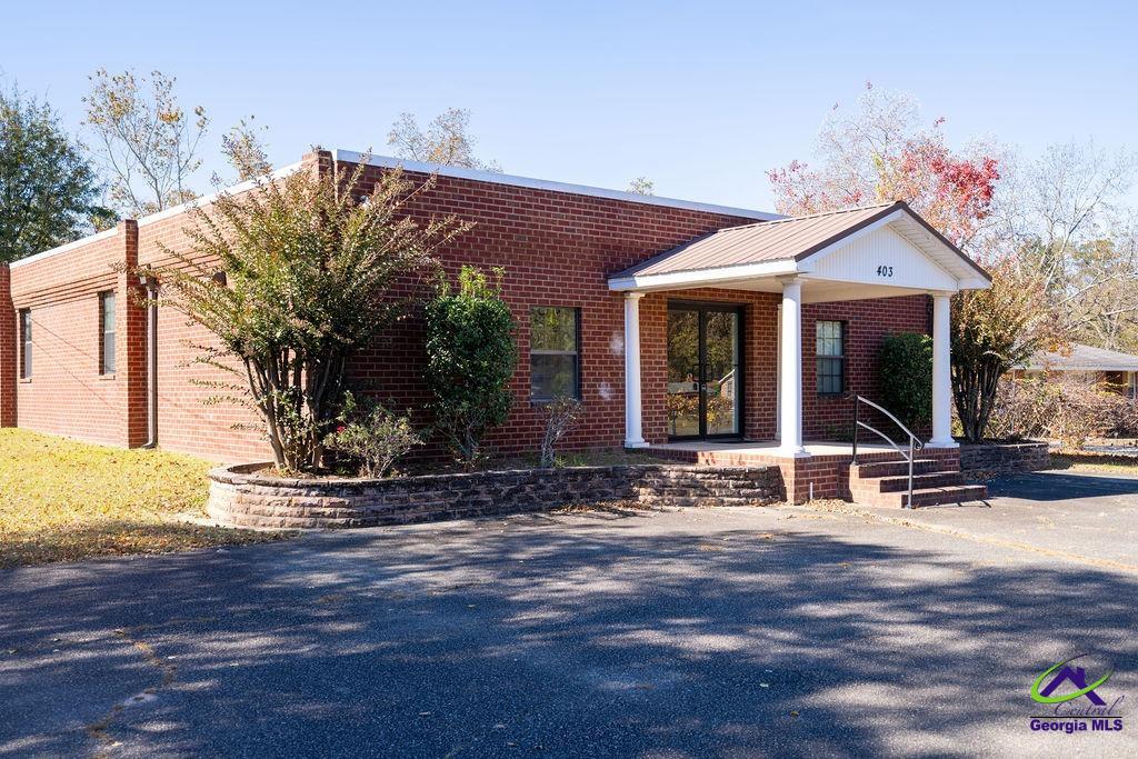 403 S. Pleasant Hill Road