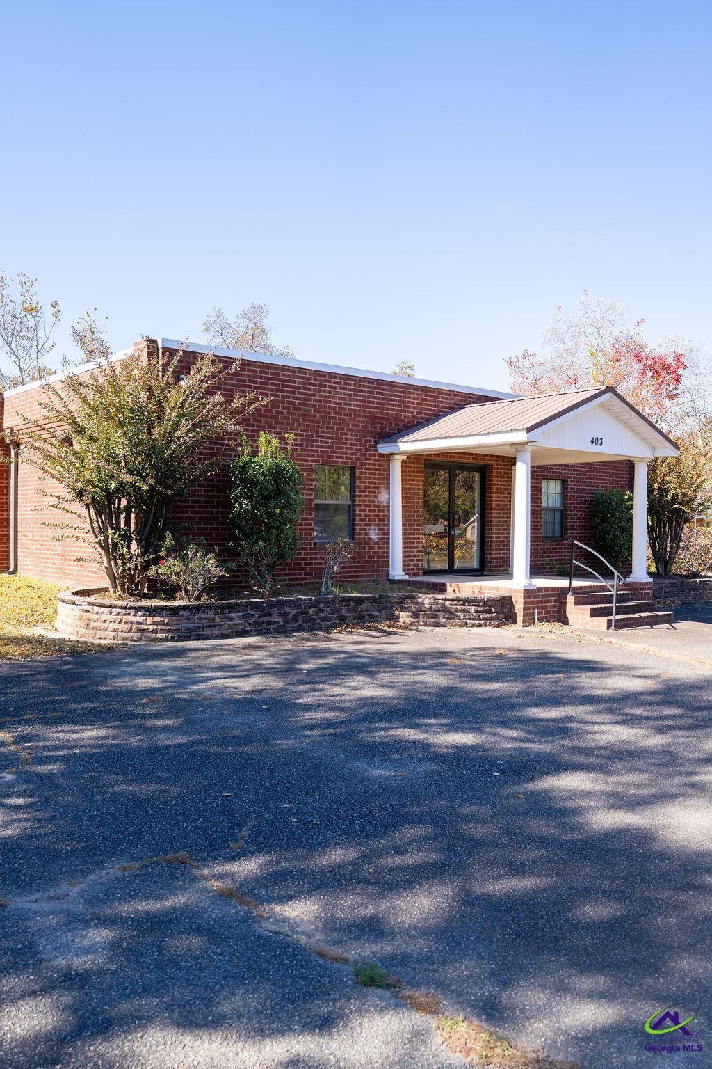 403 S. Pleasant Hill Road