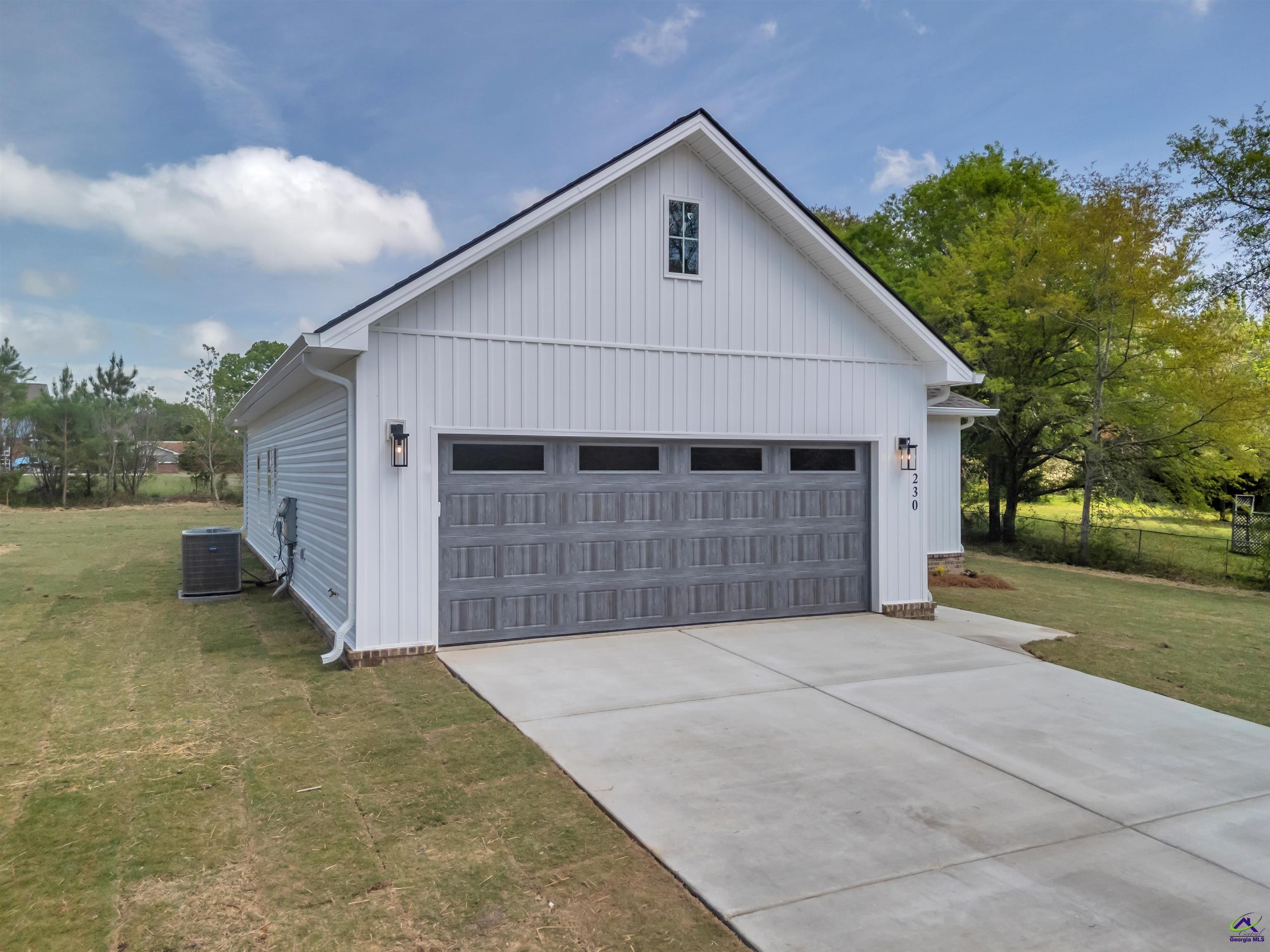 218 Valencia Circle