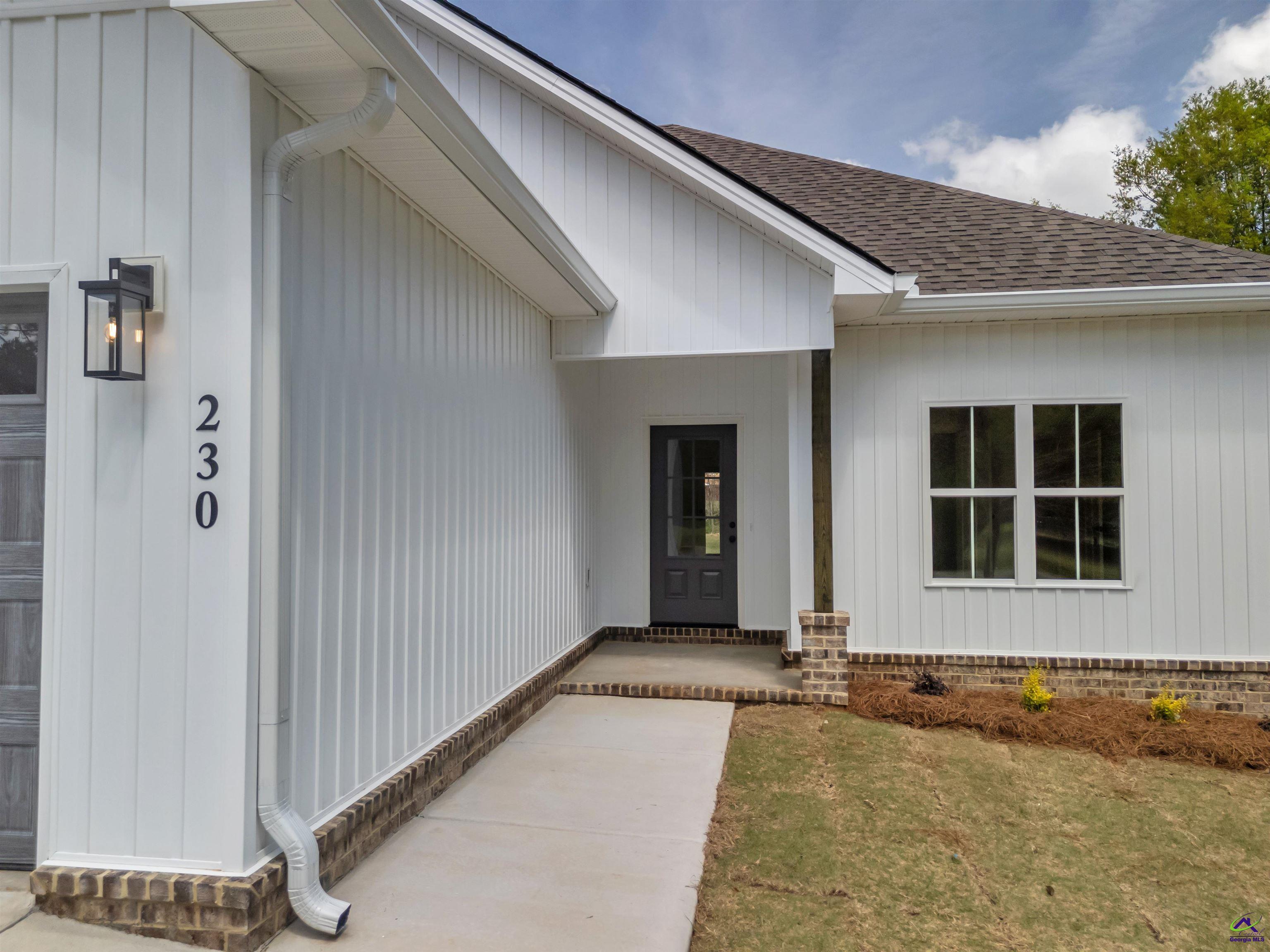 218 Valencia Circle