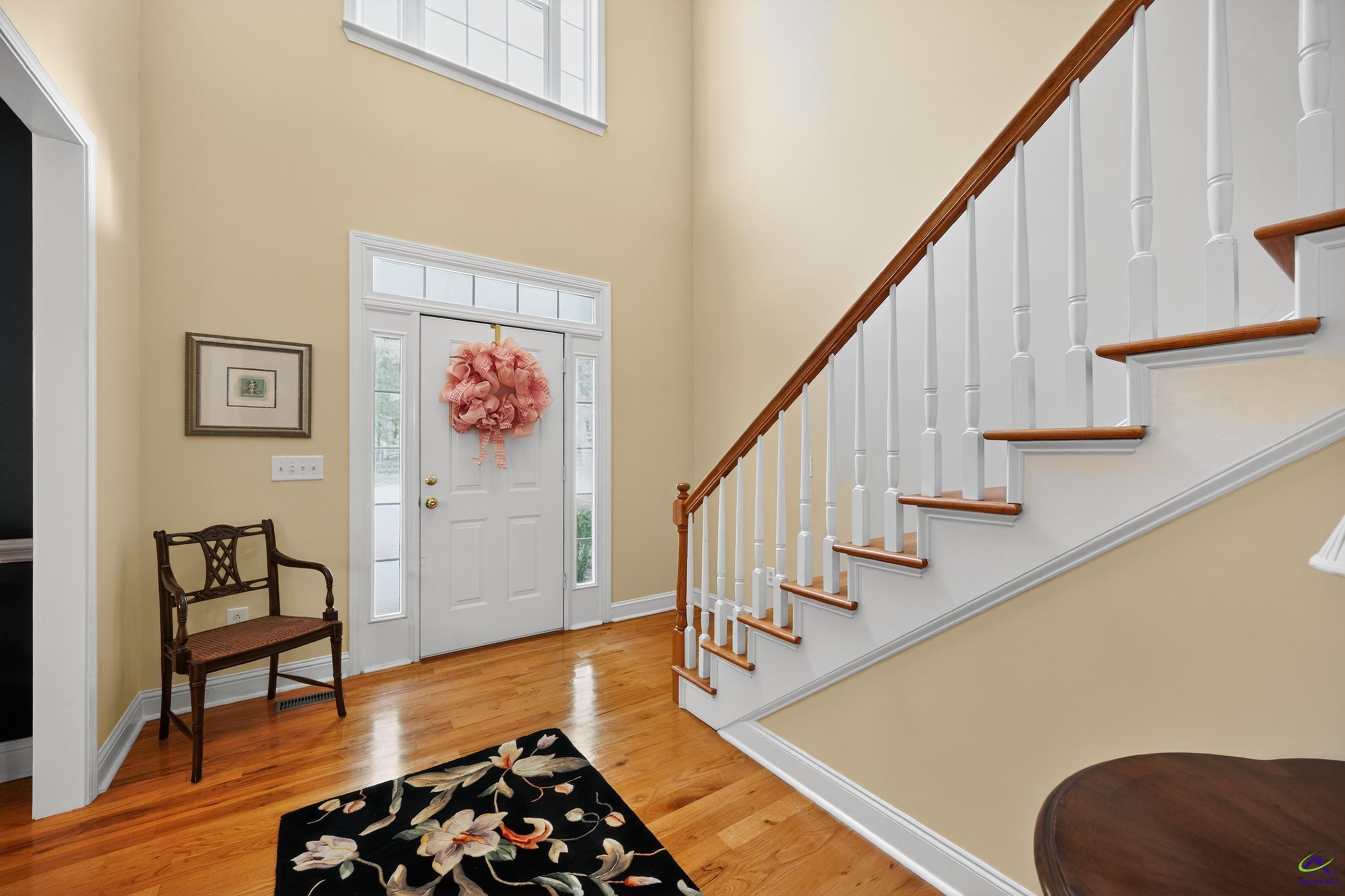 906 Huntcliffe Drive