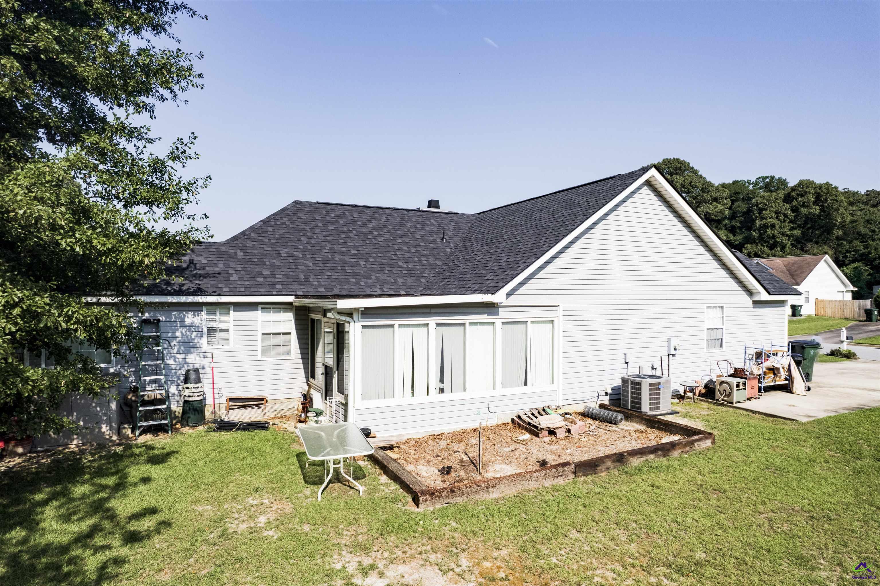 212 Willis Creek Road