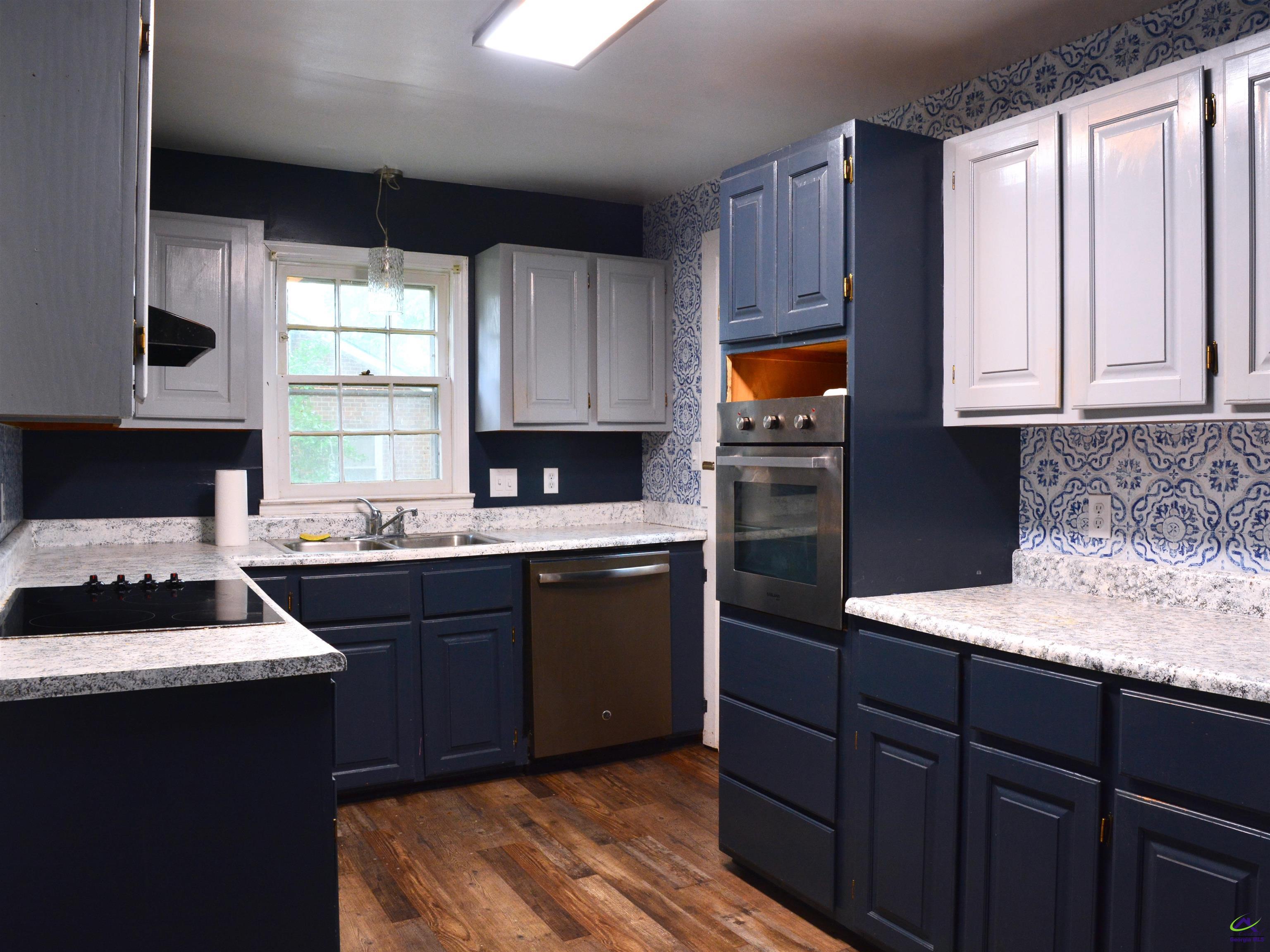 1007 Third Street