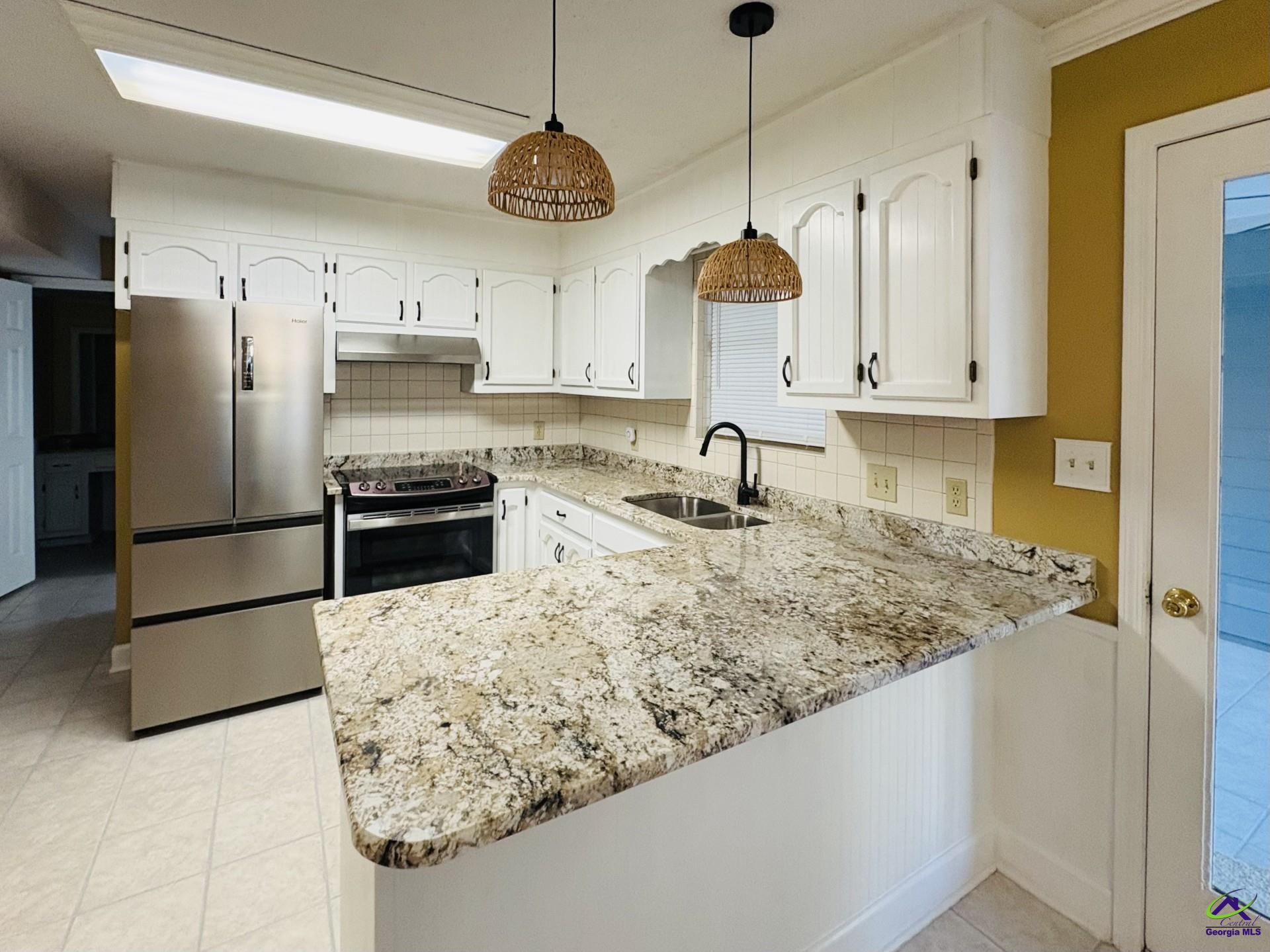 200 Williamsburg Avenue