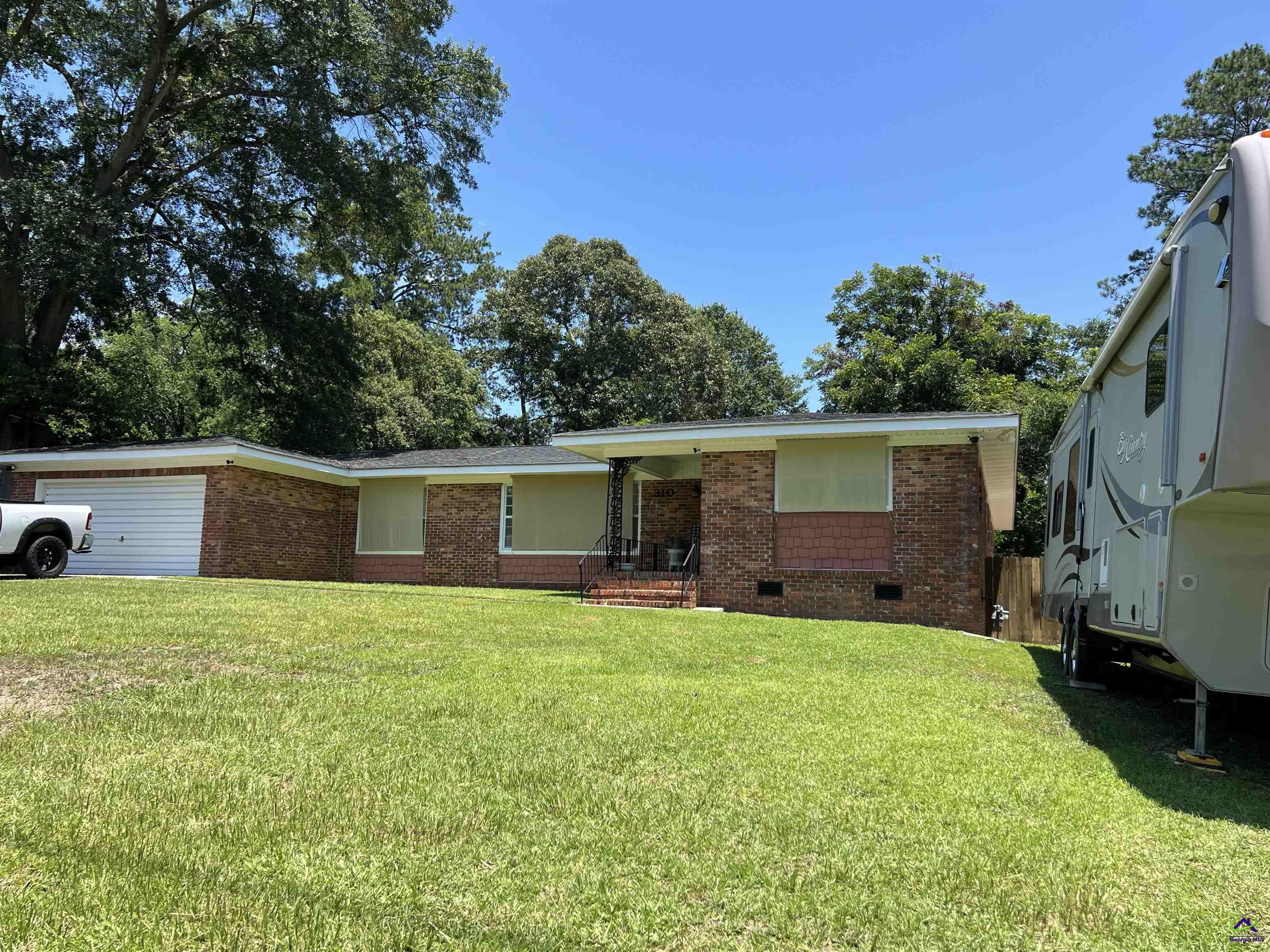 310 Forest Hill