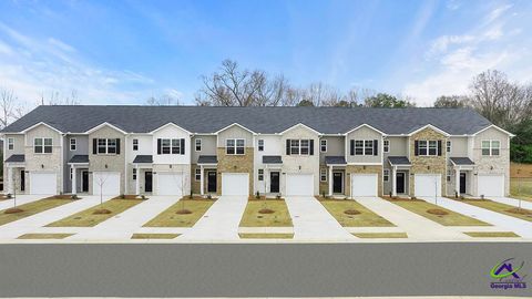 204 Kenmore Circle Perry GA 31069