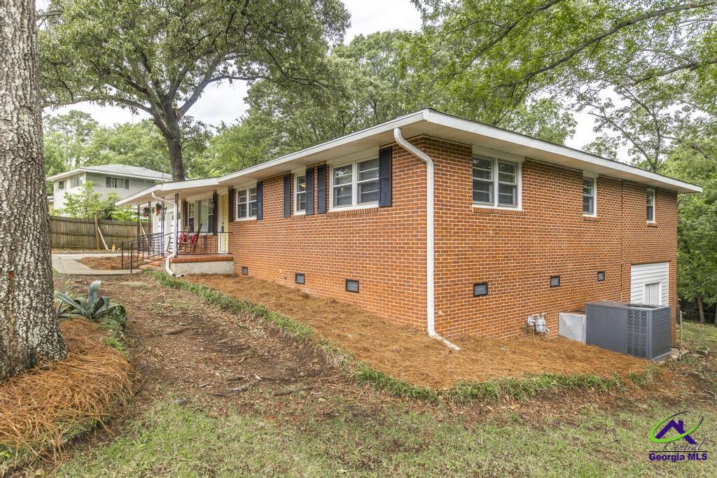 123 Robinhood Drive