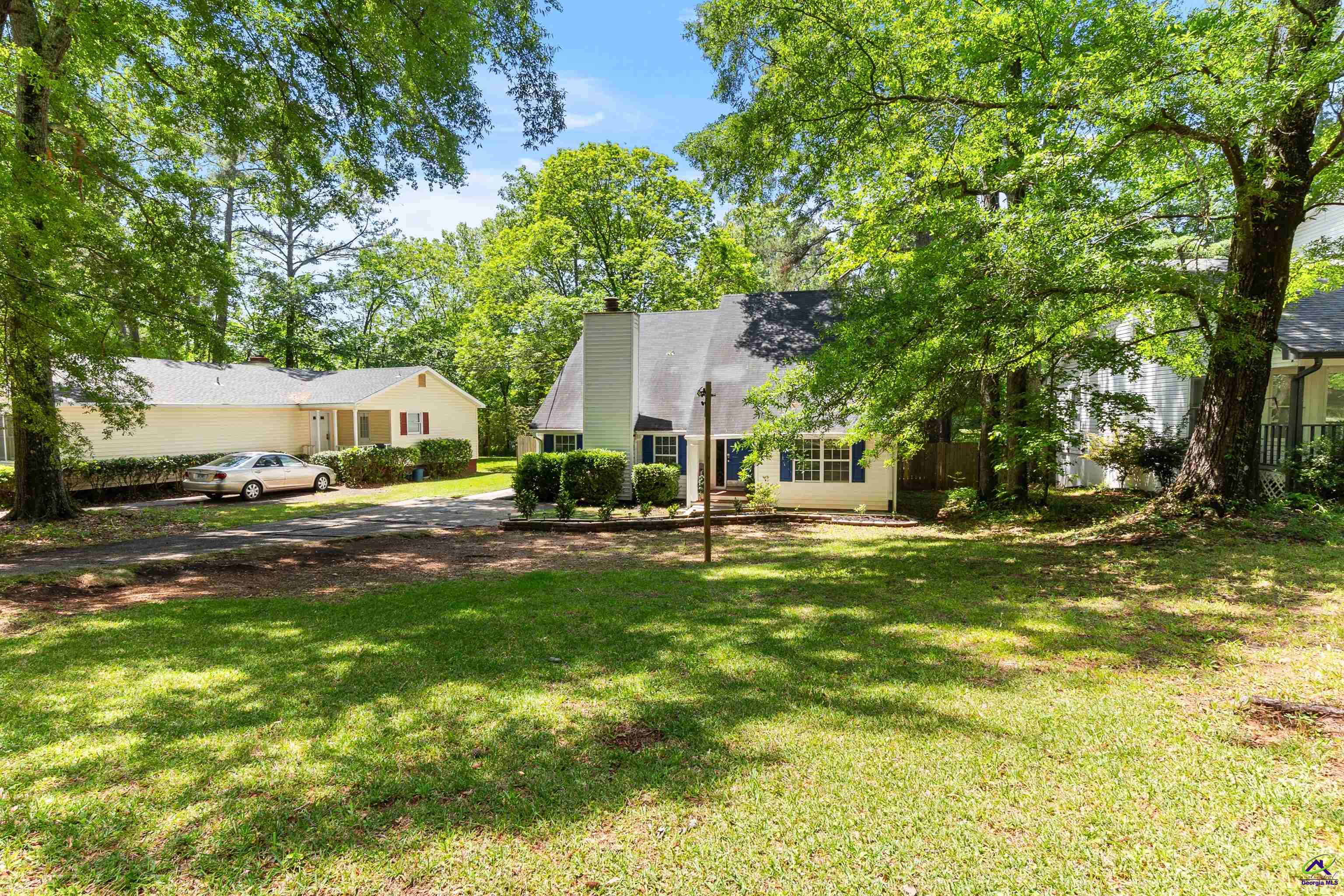 285 Edgewater Drive