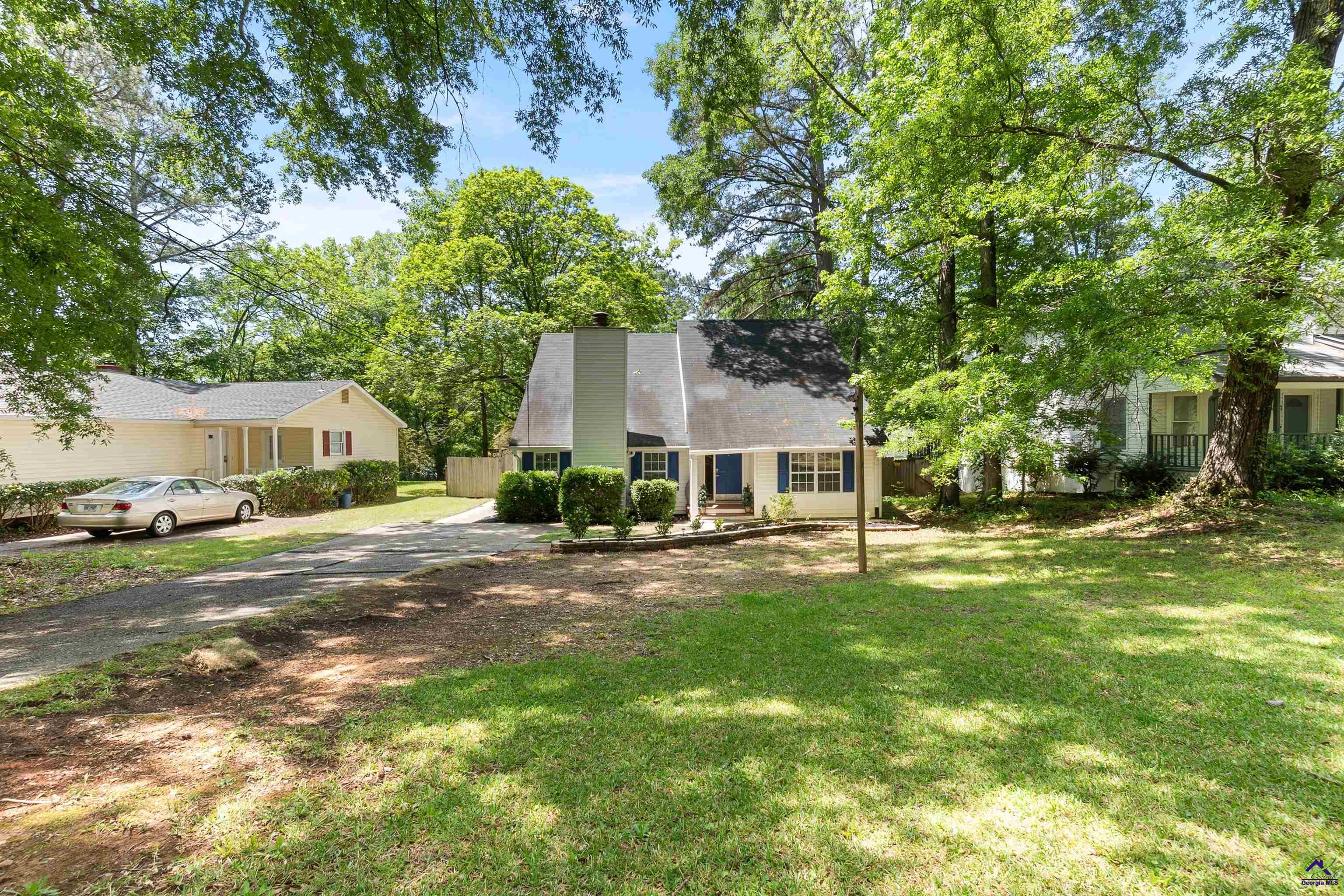 285 Edgewater Drive