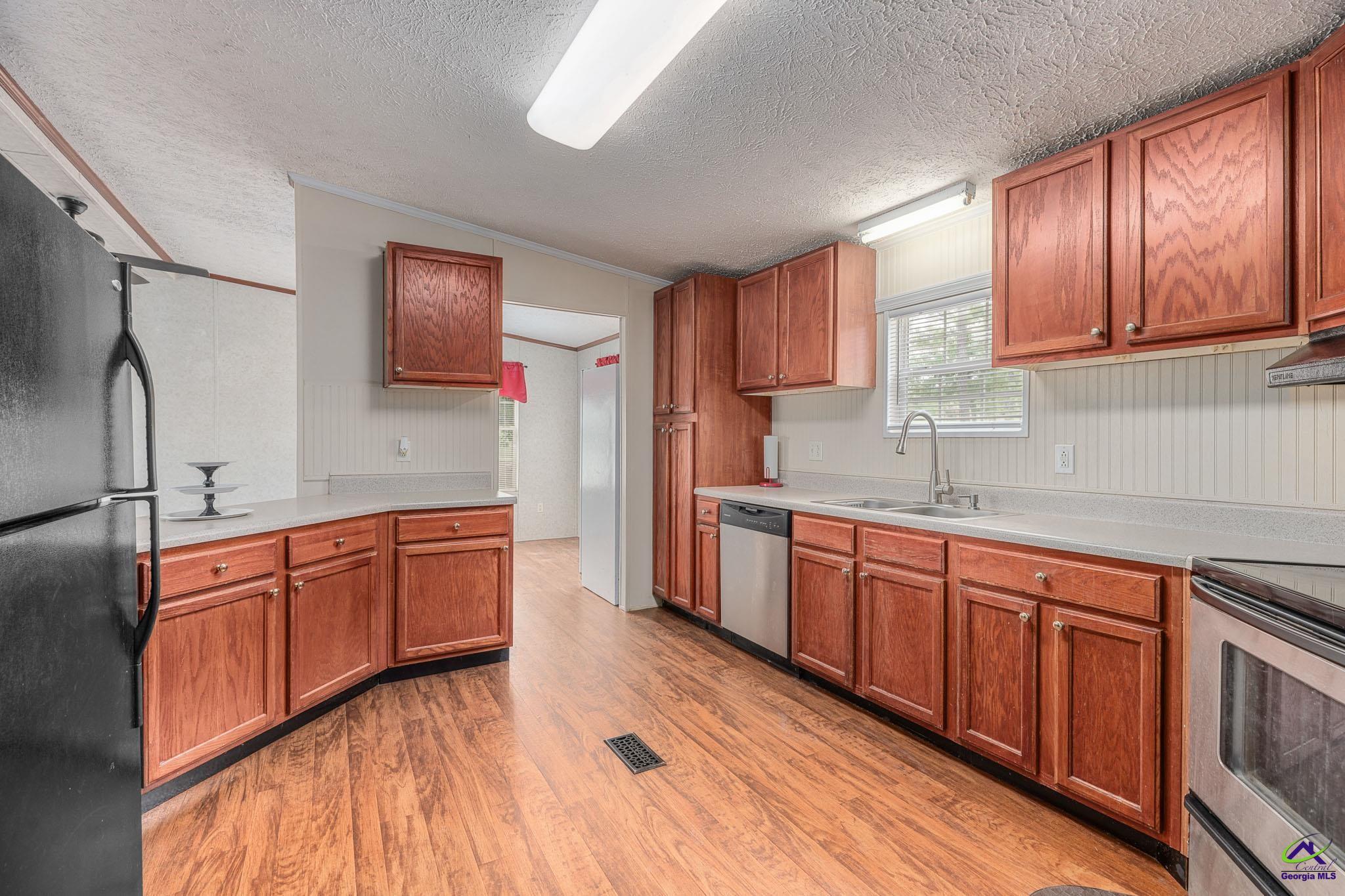 800 Sarah Hill Circle
