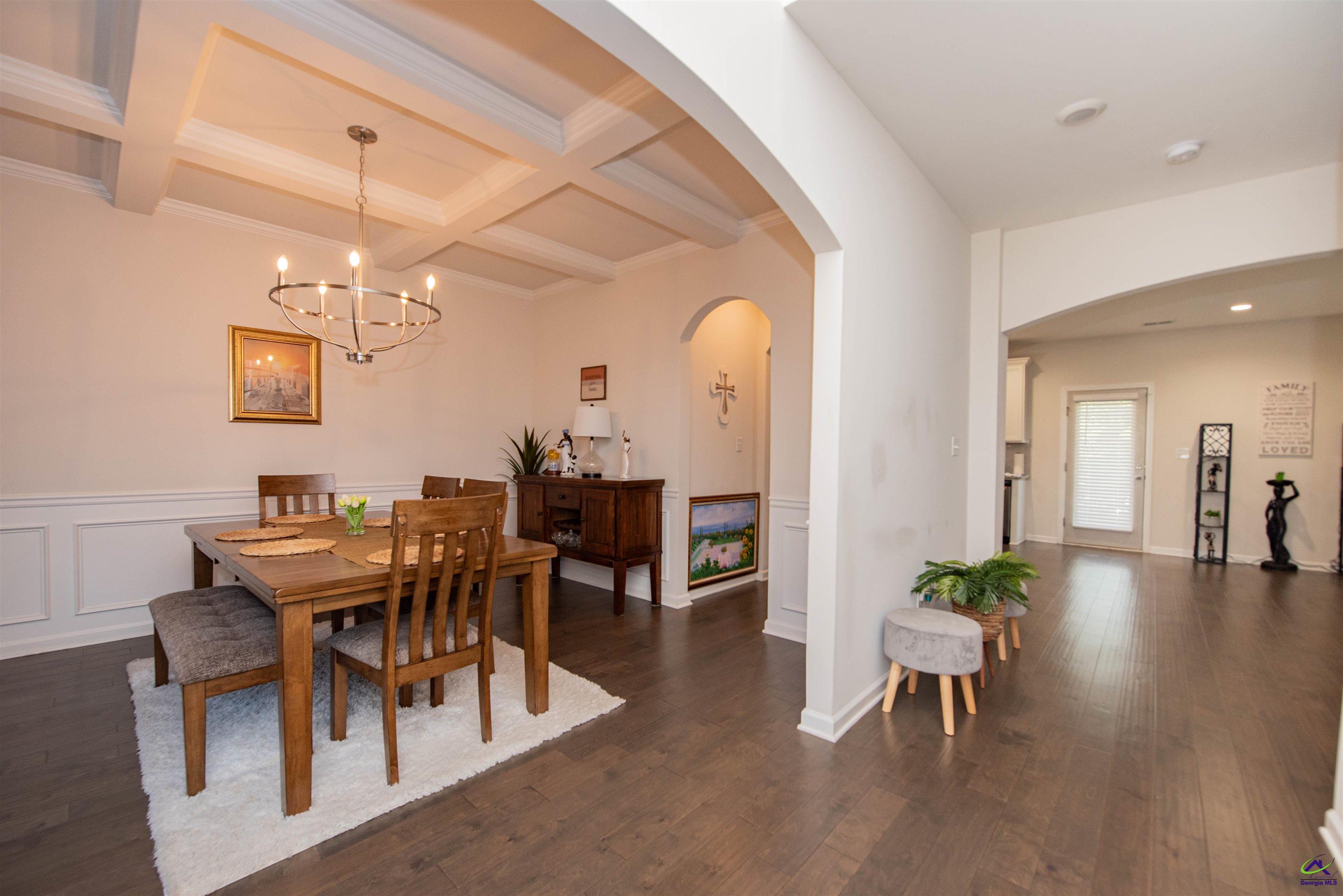 125 Amberley Ct