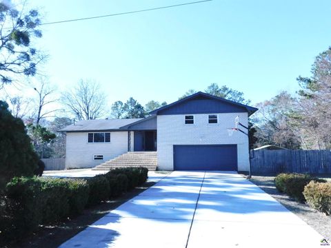 111 Fred Drive Warner Robins GA 31088