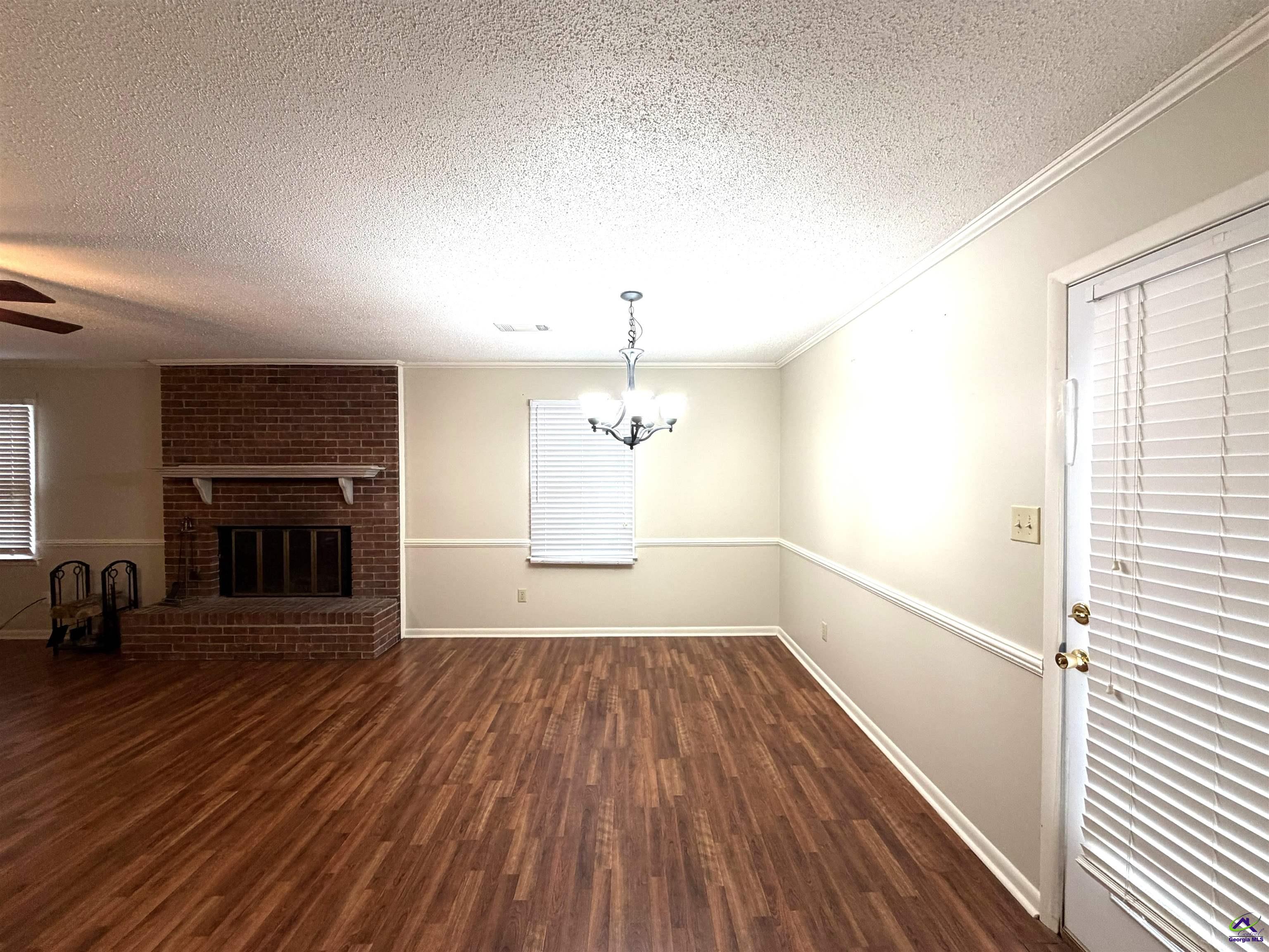 102 Ridge Circle North