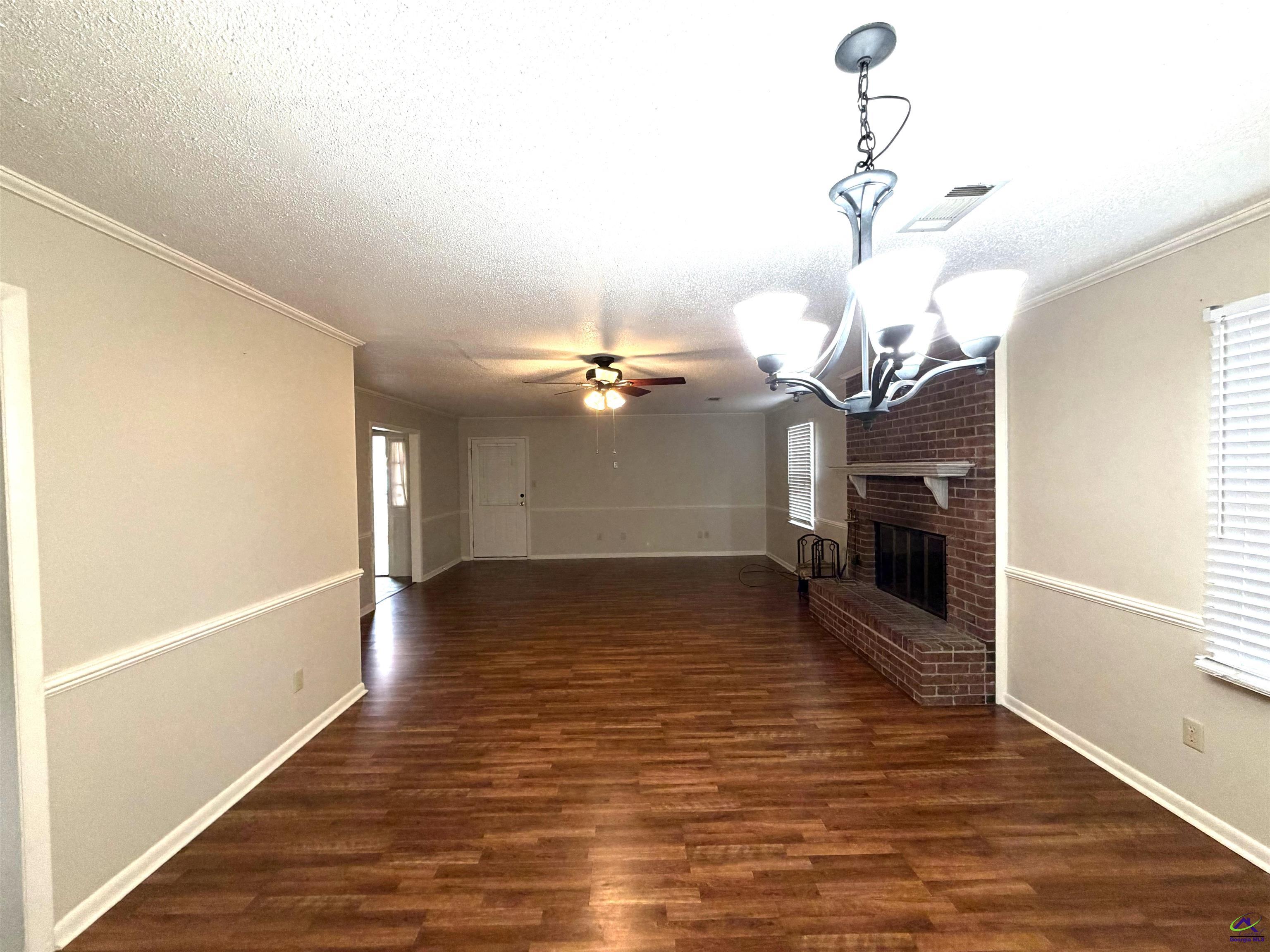 102 Ridge Circle North