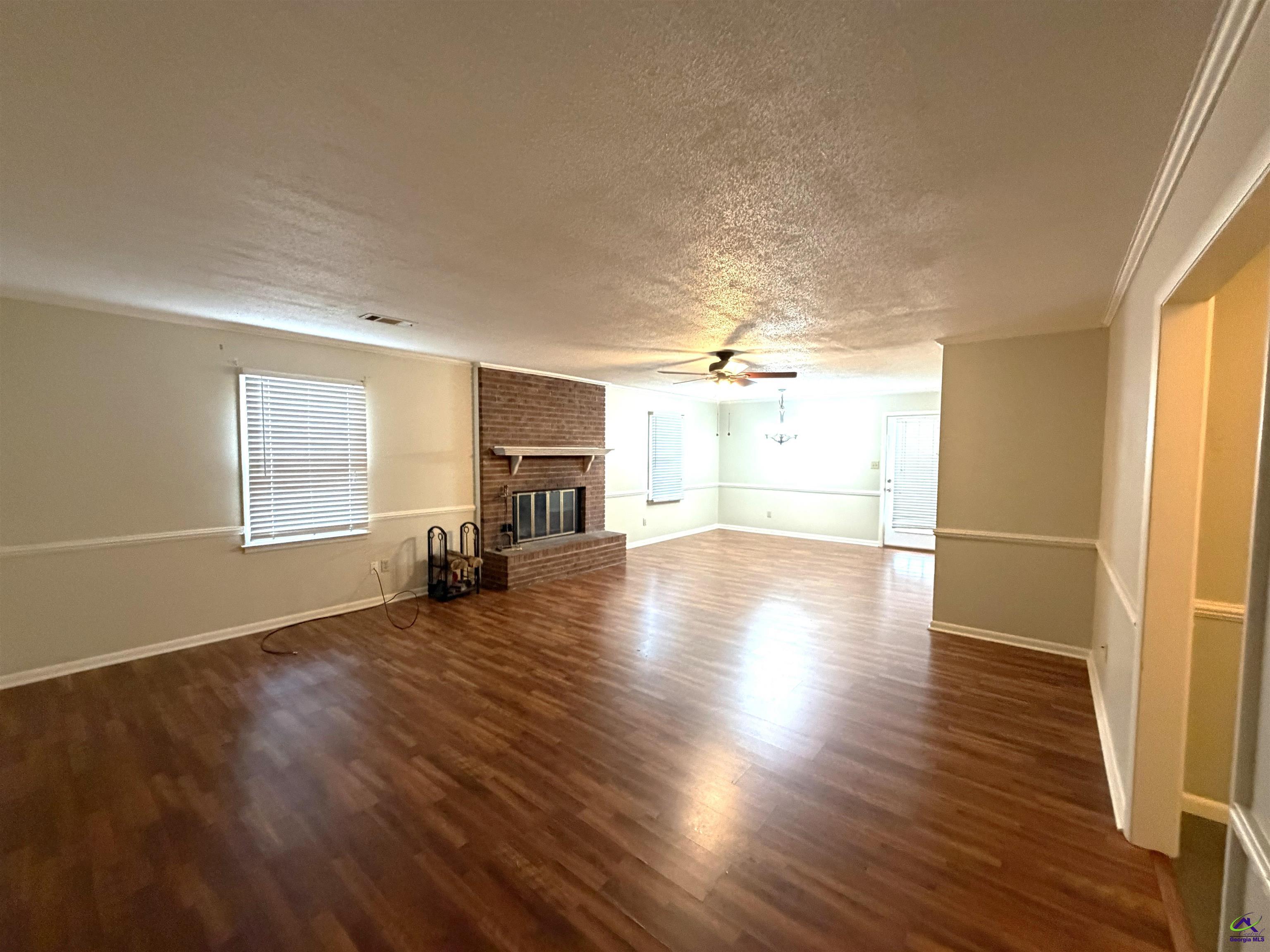 102 Ridge Circle North