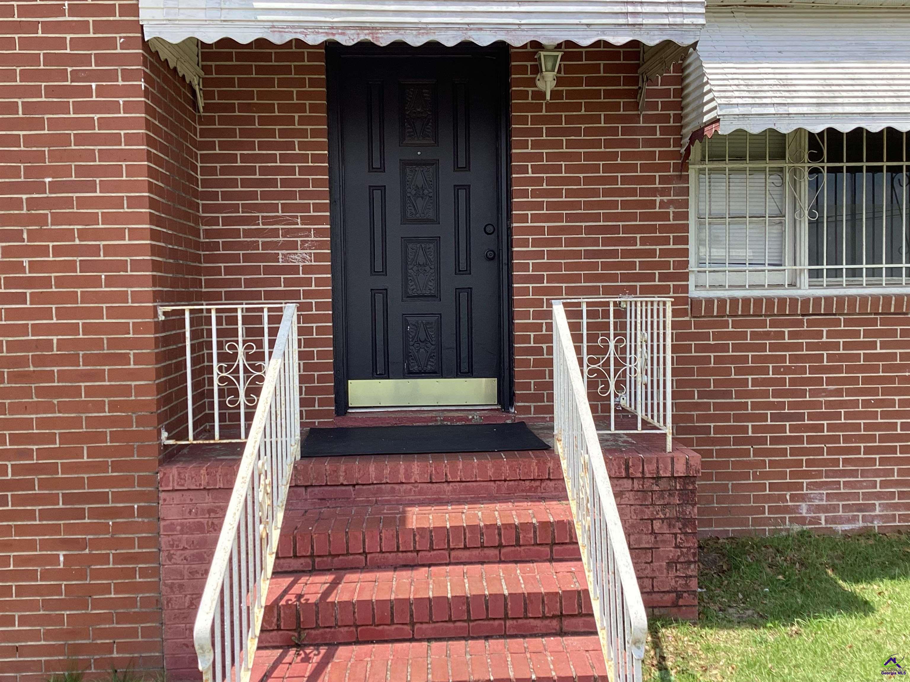 1226 Clinton Road