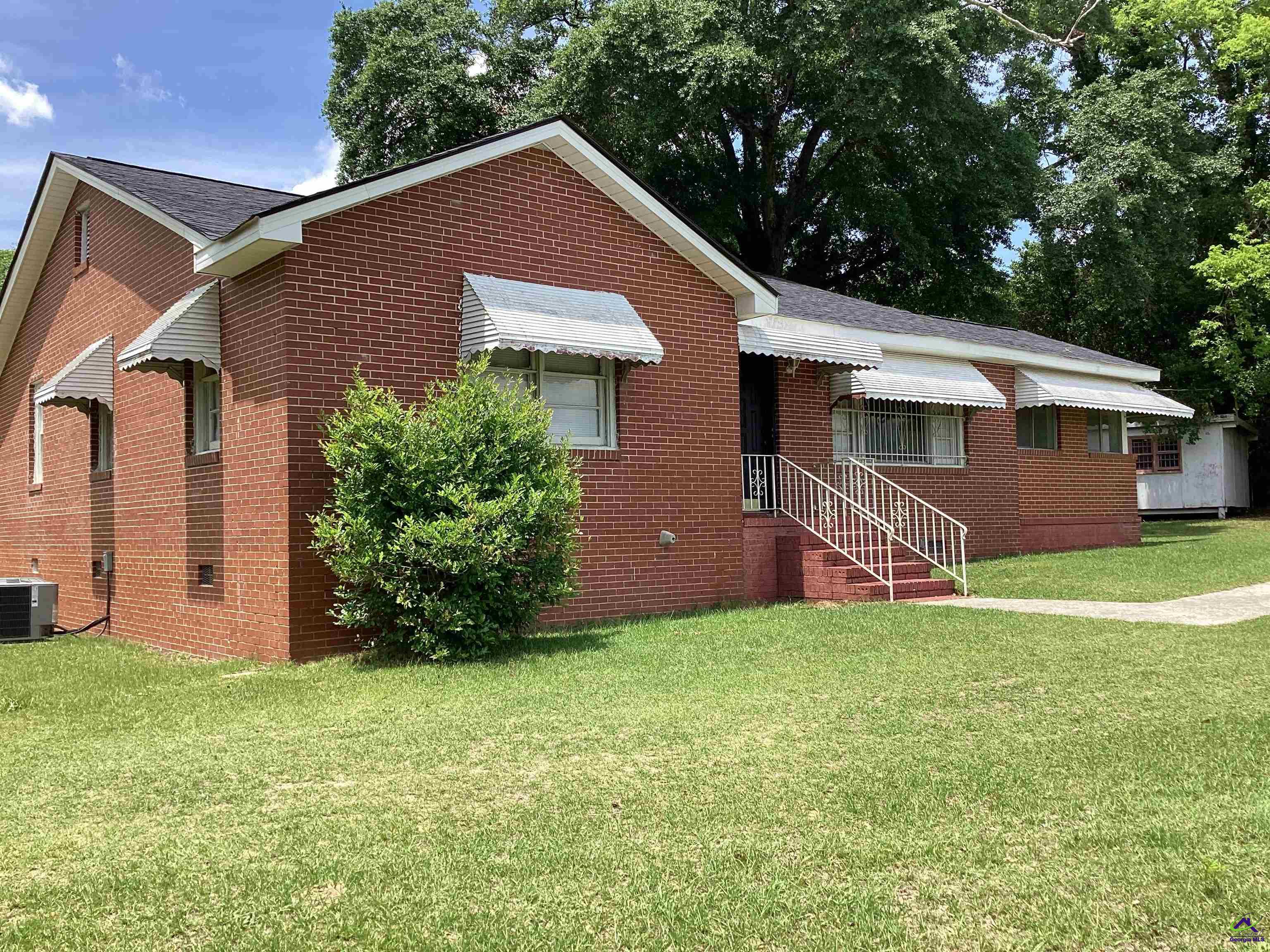 1226 Clinton Road