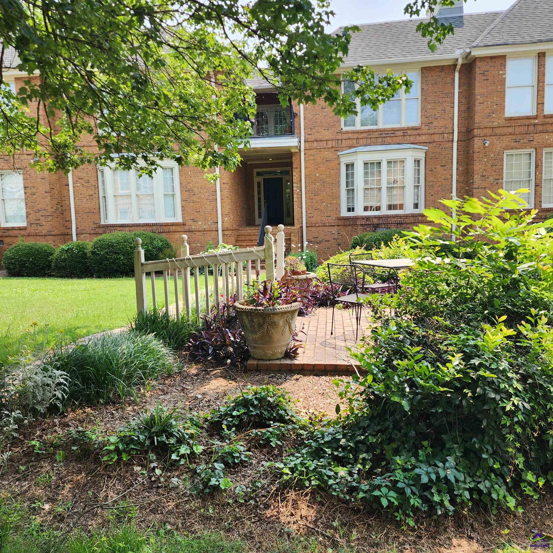 175 Corbin Avenue