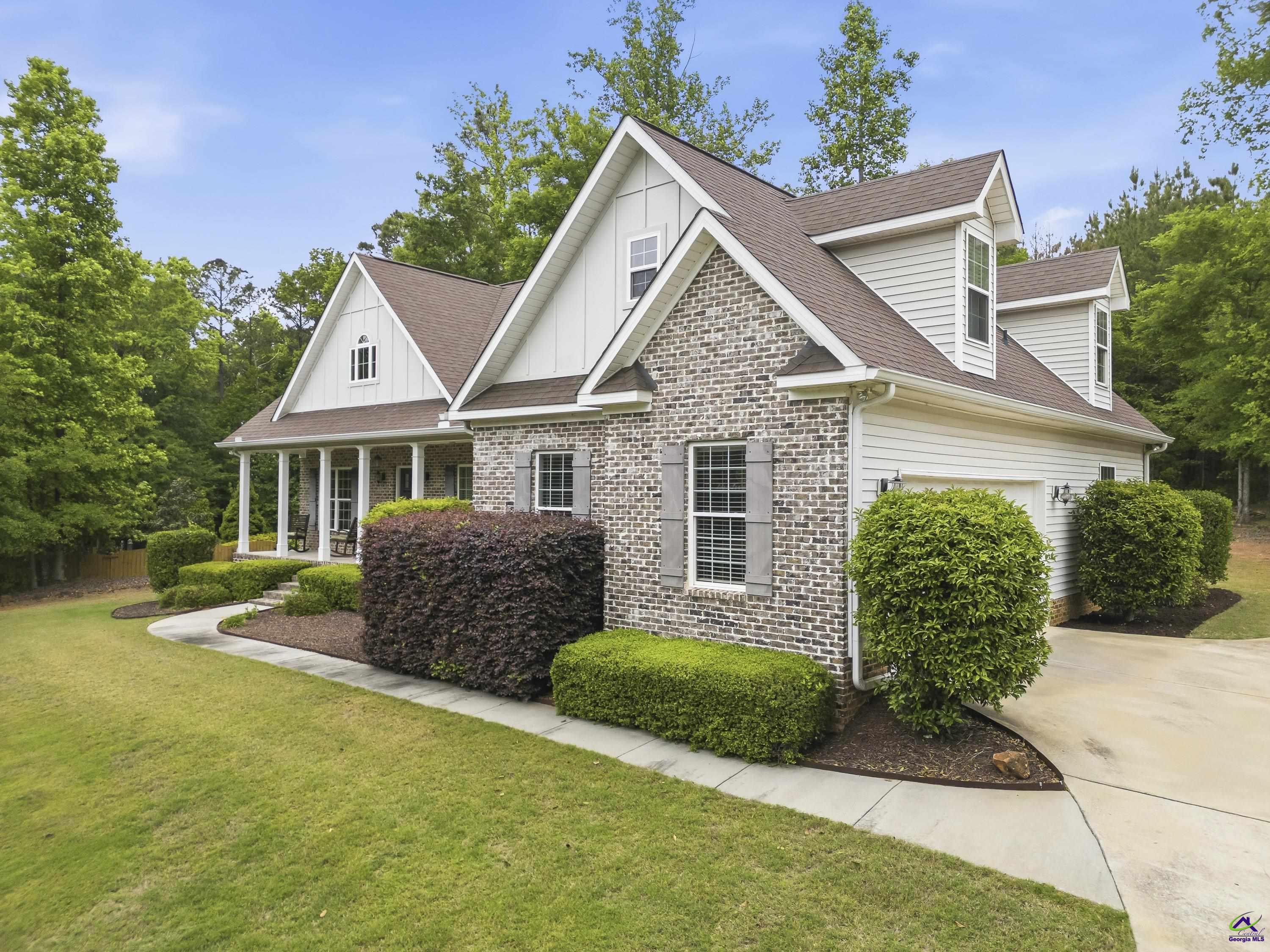 113 Oakwood Drive
