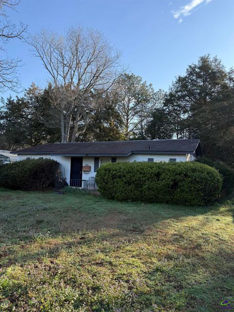 1928 S Houston Lake Road Kathleen GA 31047