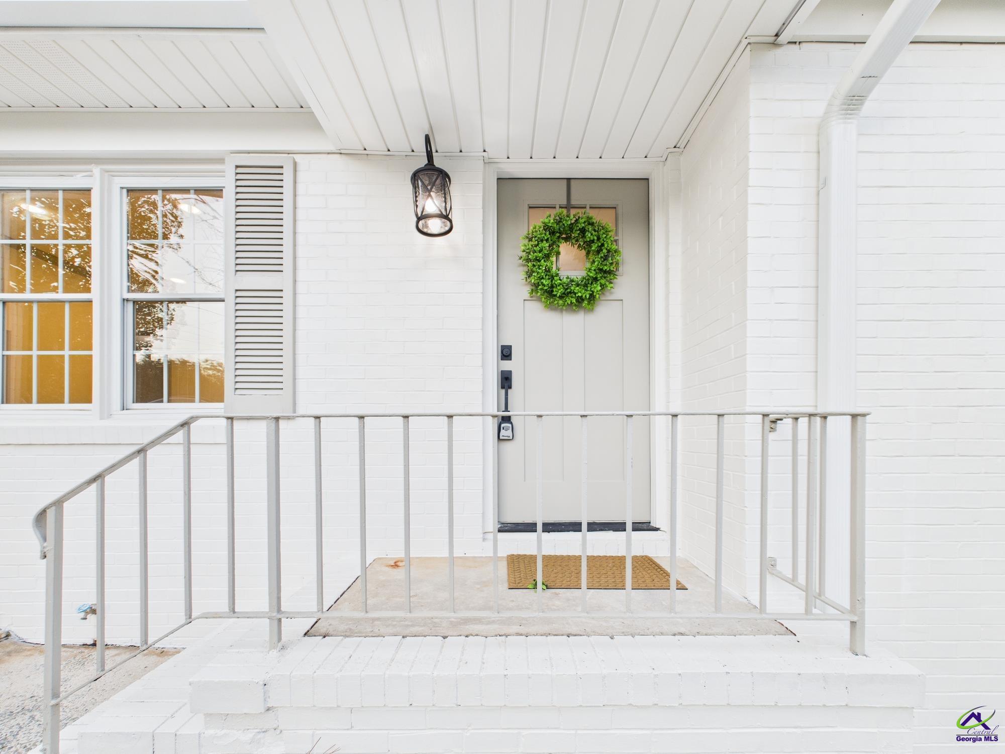 1068 S Pine Knoll Drive