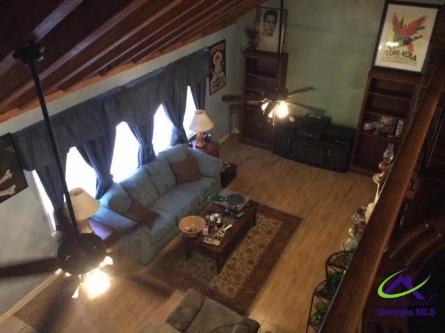 1211 Jewell Dr