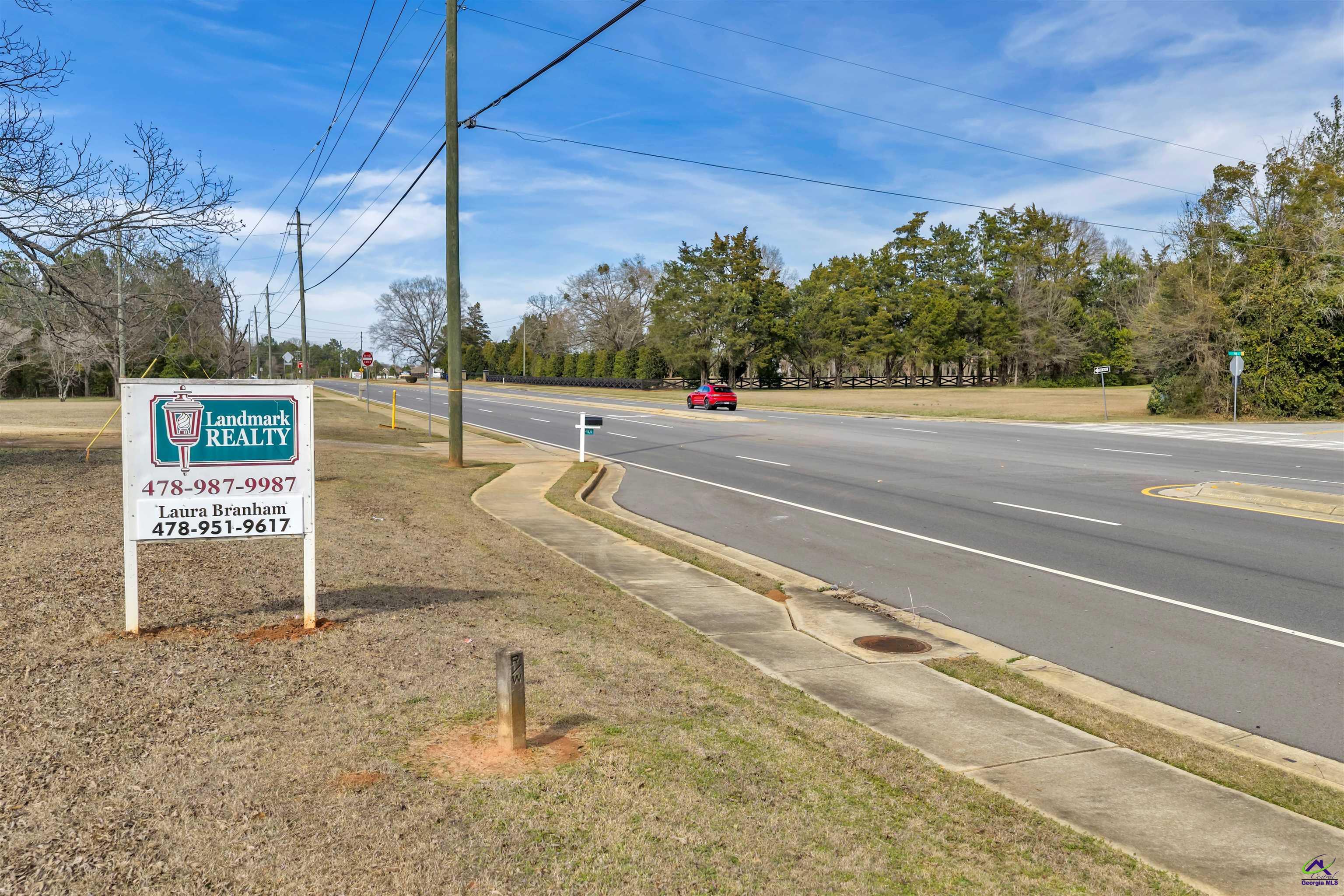 1401 S Houston Lake Road