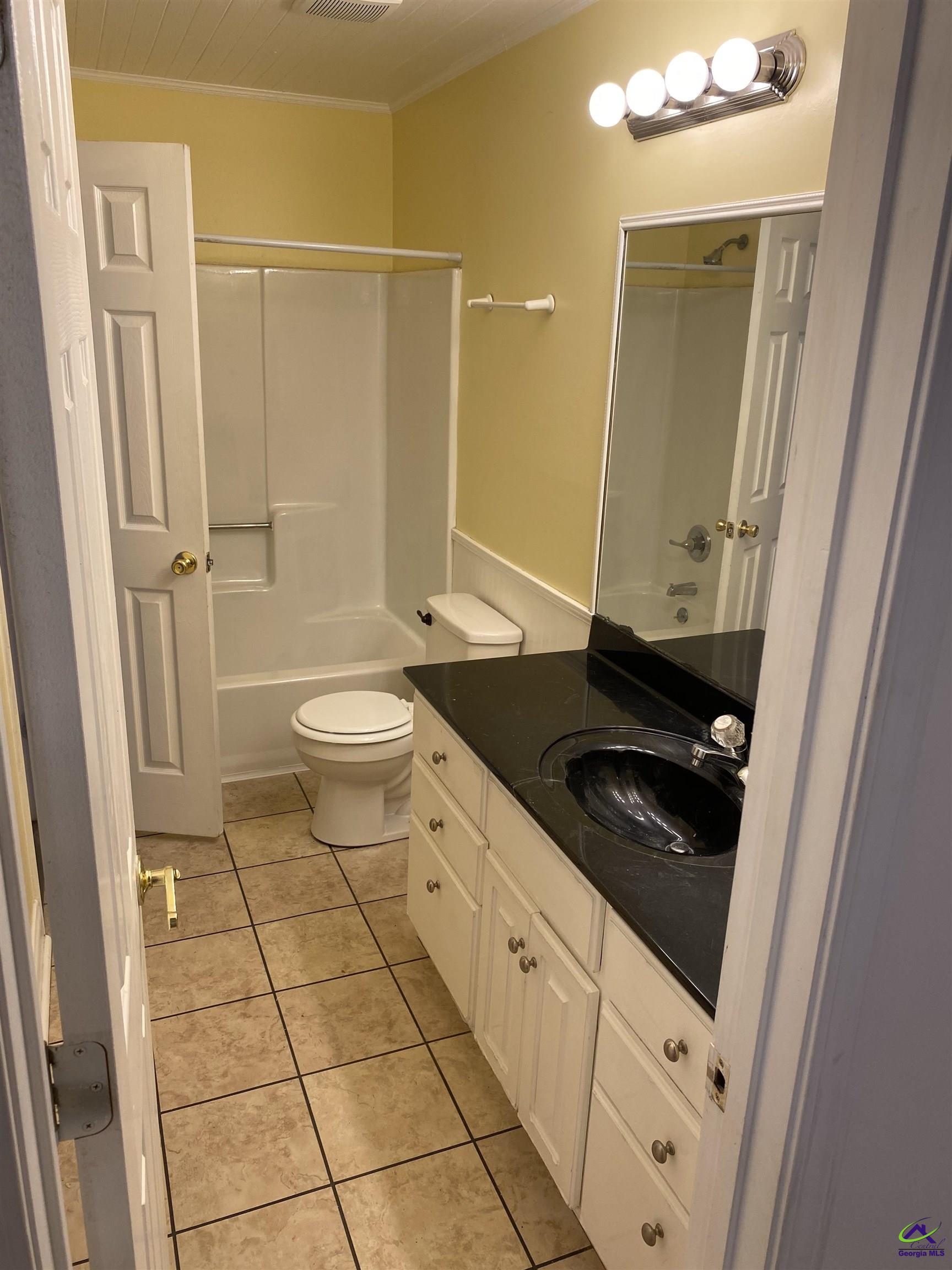 310 Westcliff Center