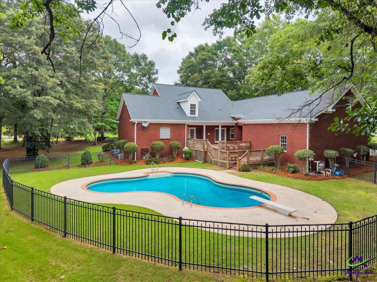 213 Sabre Drive