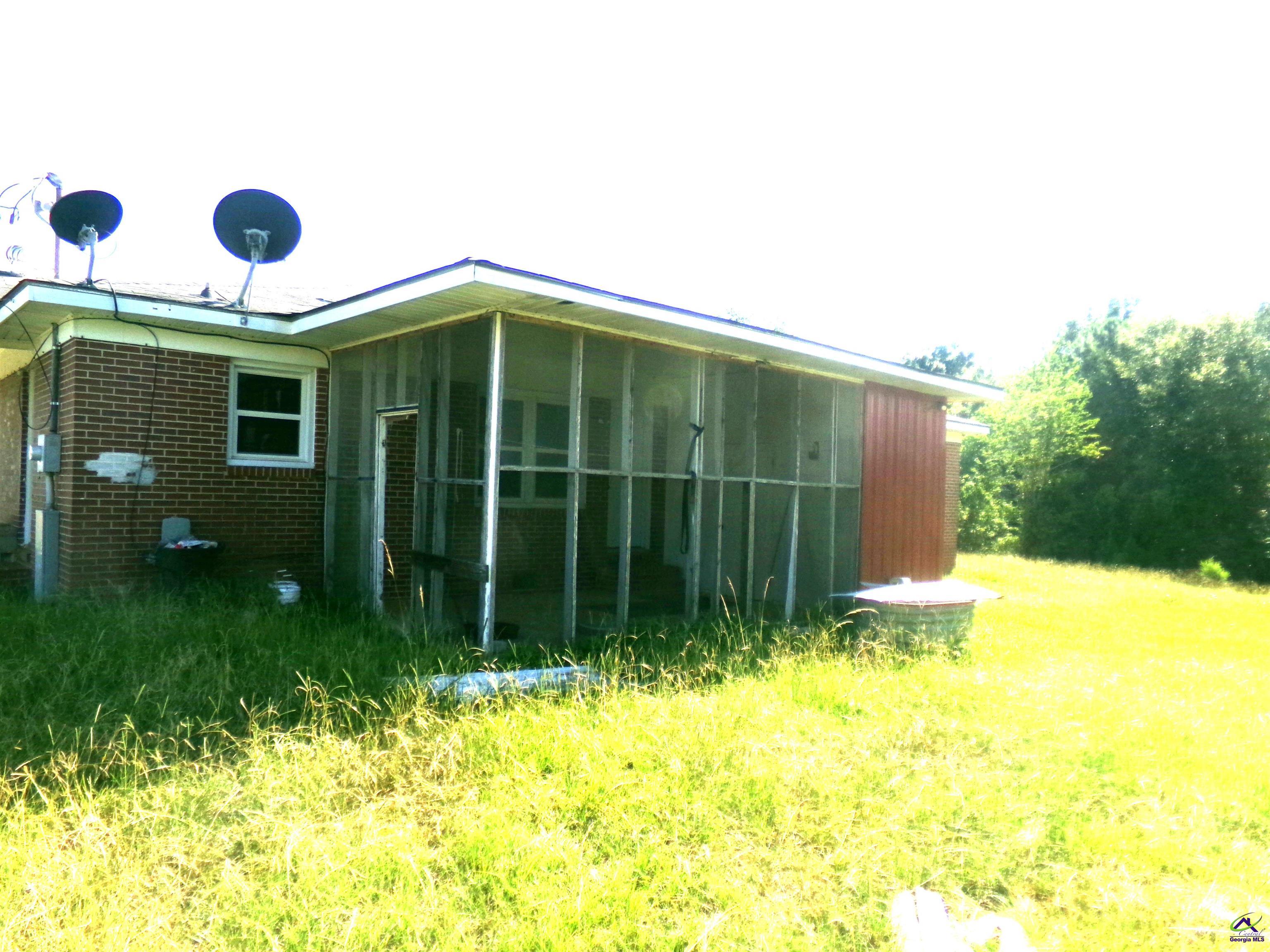 624 Perry Highway