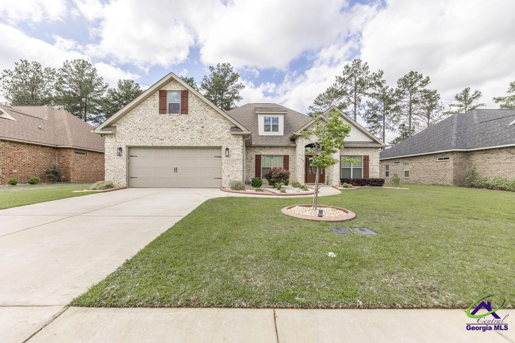 116 Gracetree Way
