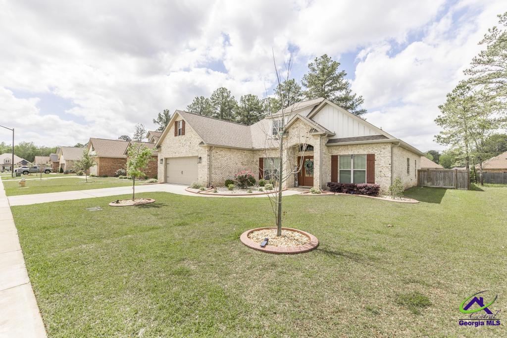 116 Gracetree Way
