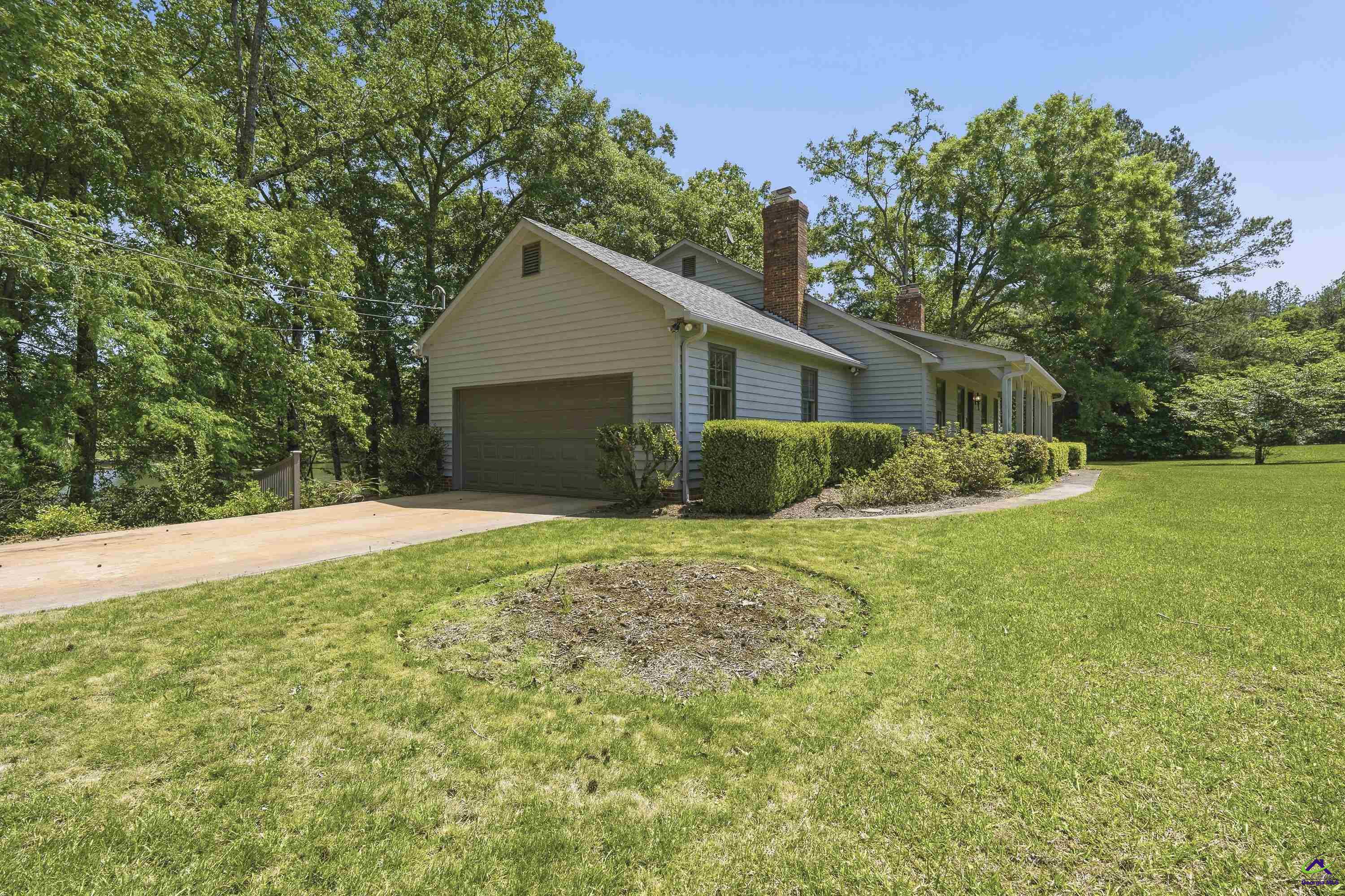 2754 Highway 42 N