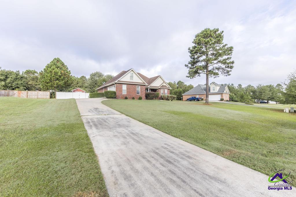 312 Buckskin Dr
