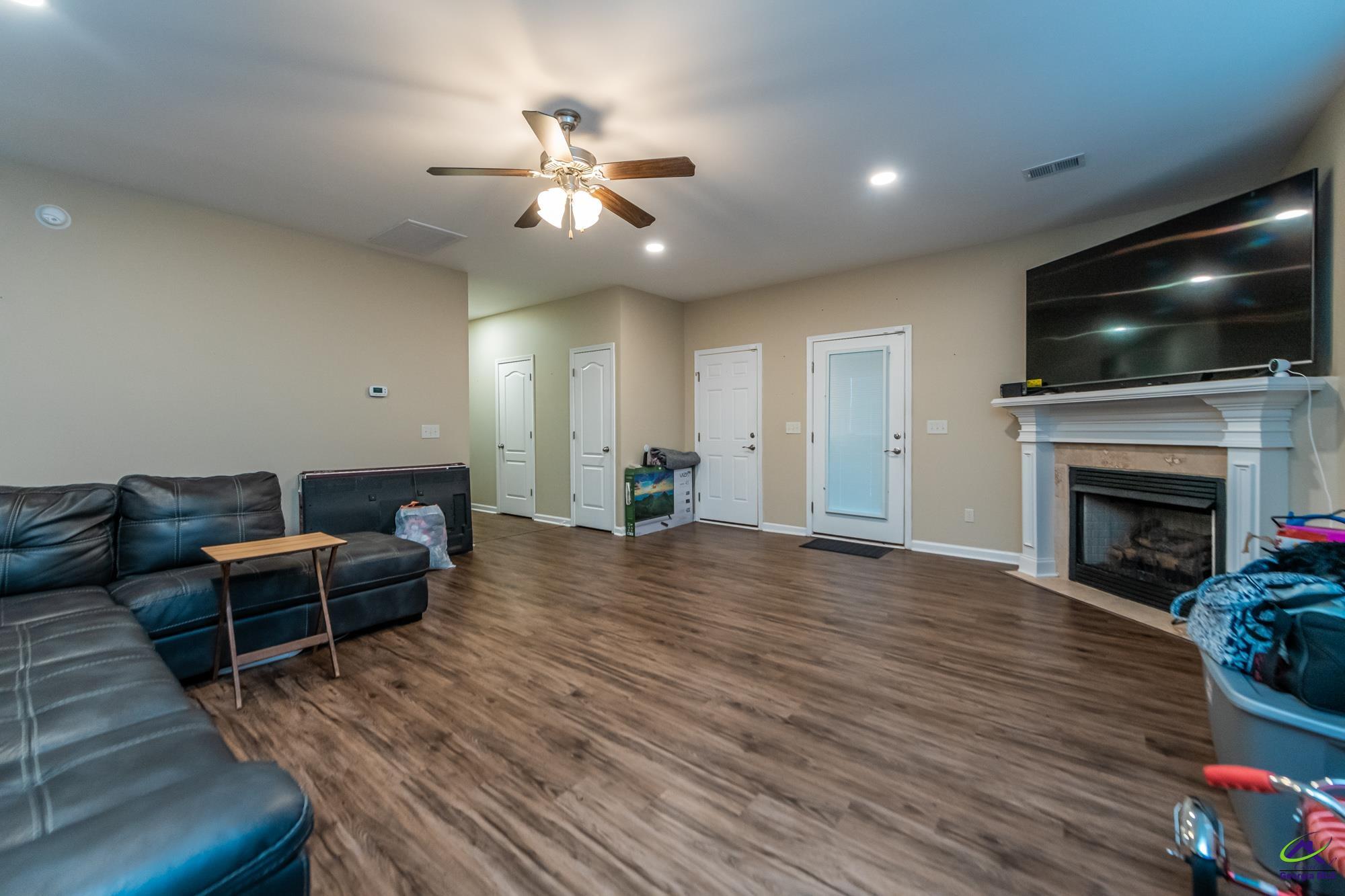 207 Courthouse Lane