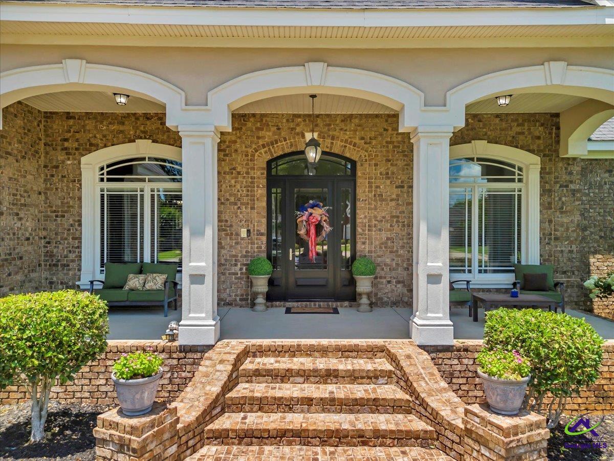 108 Bridgeway Drive