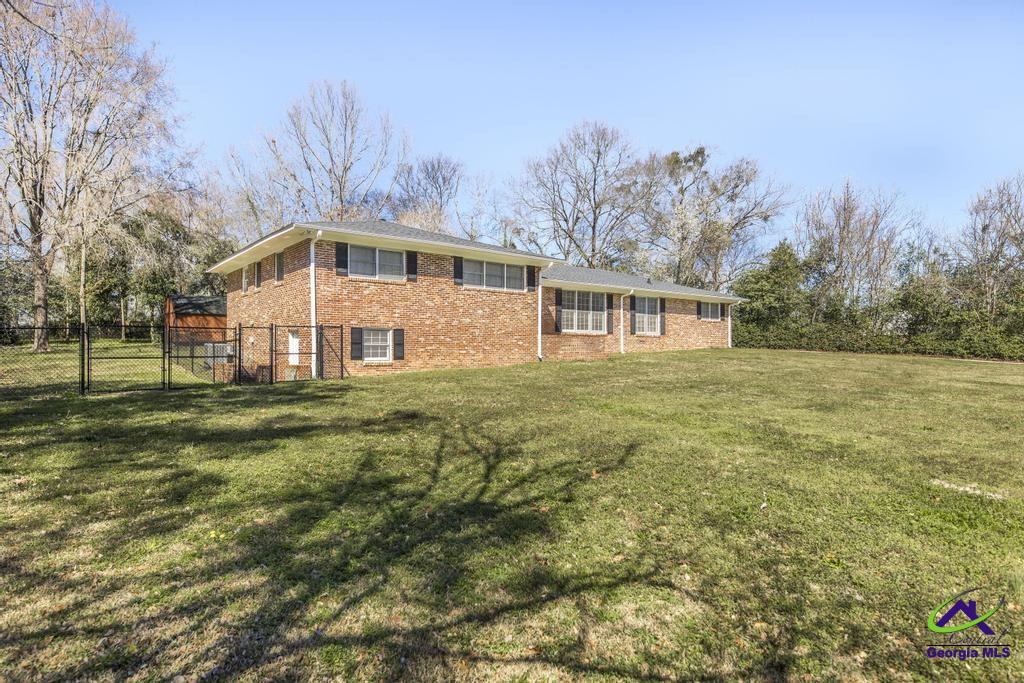 6417 Grantham Drive
