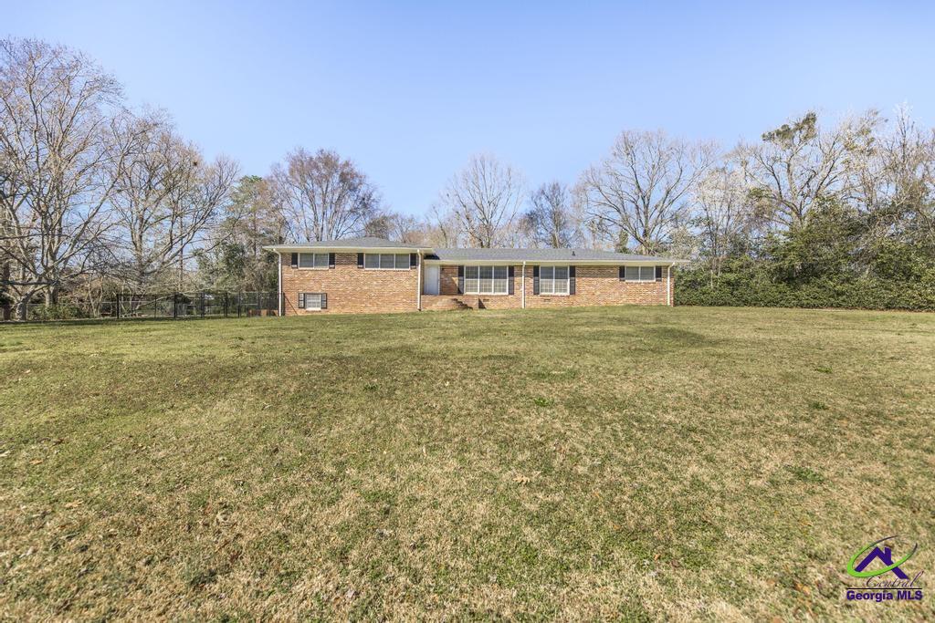 6417 Grantham Drive