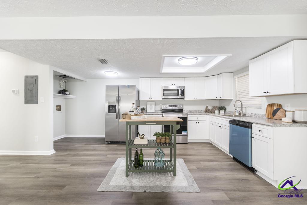 105 Westcliff Circle