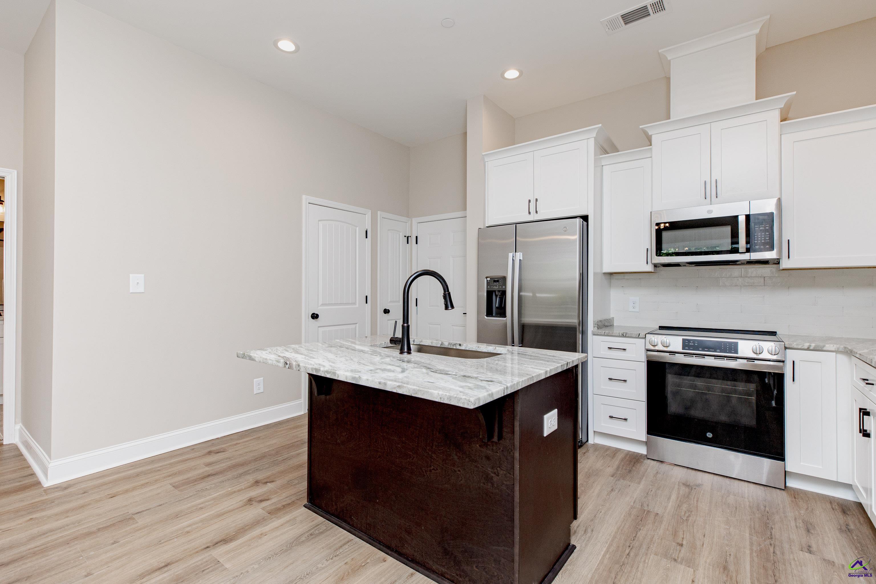 1009 Northside Drive