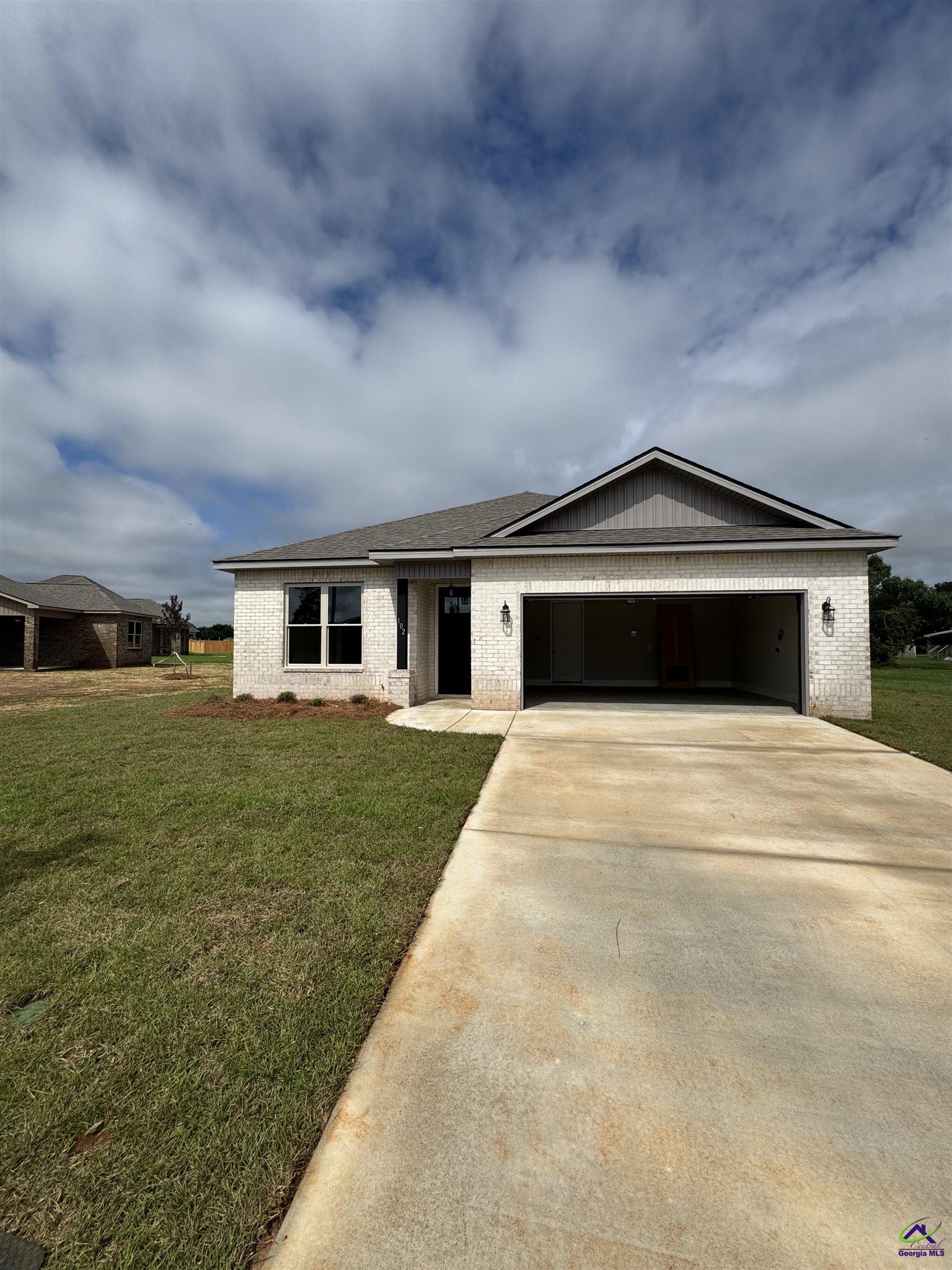 102 Hunt's Landing Drive