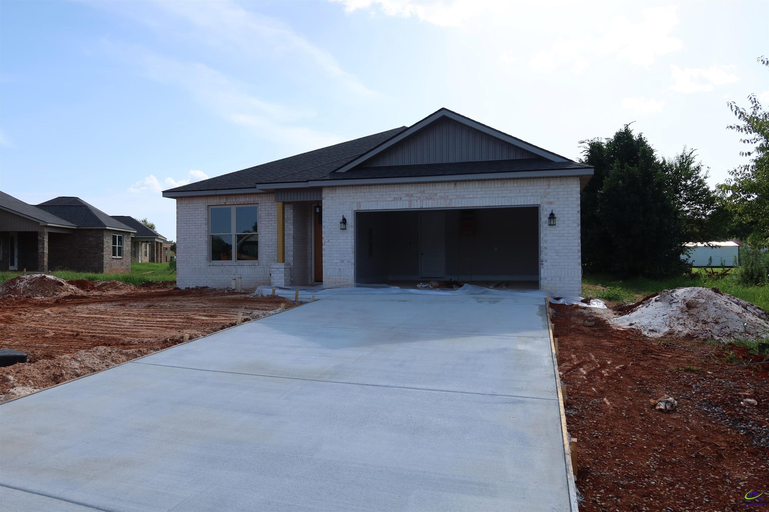 102 Hunt's Landing Drive