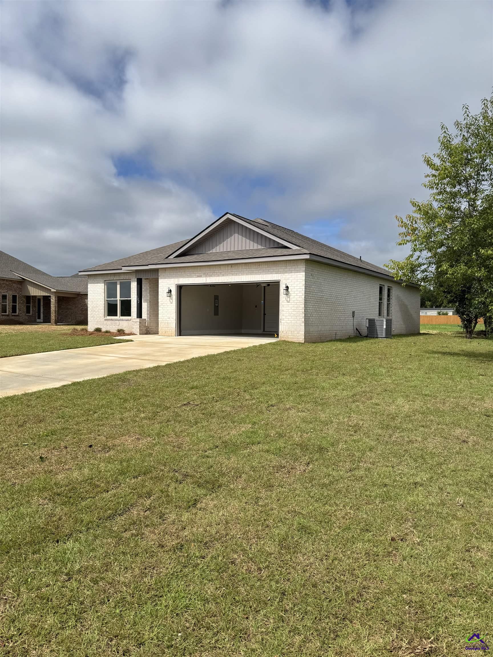 102 Hunt's Landing Drive